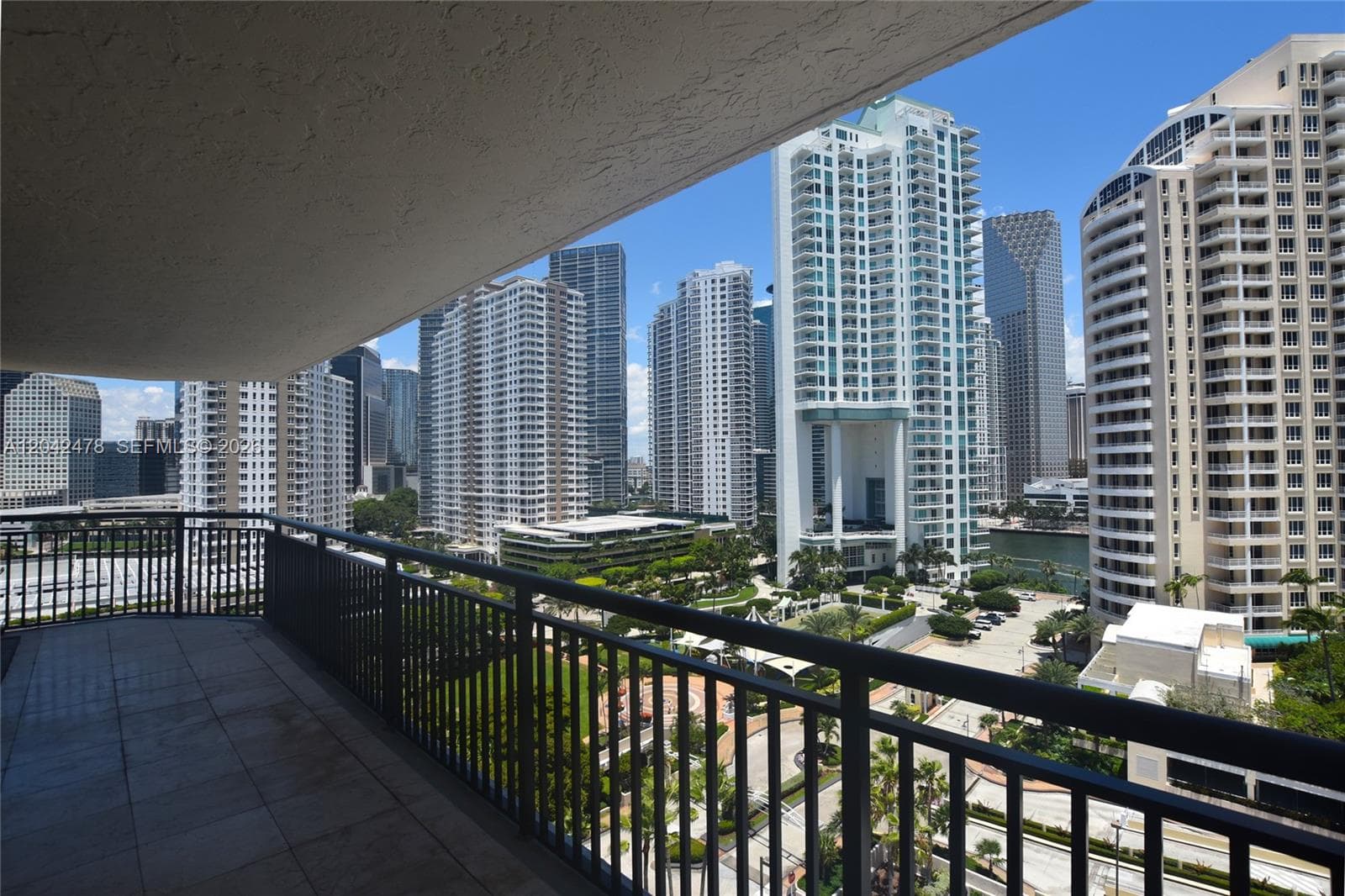 540 Brickell Key Dr # 1513, Miami FL 33131