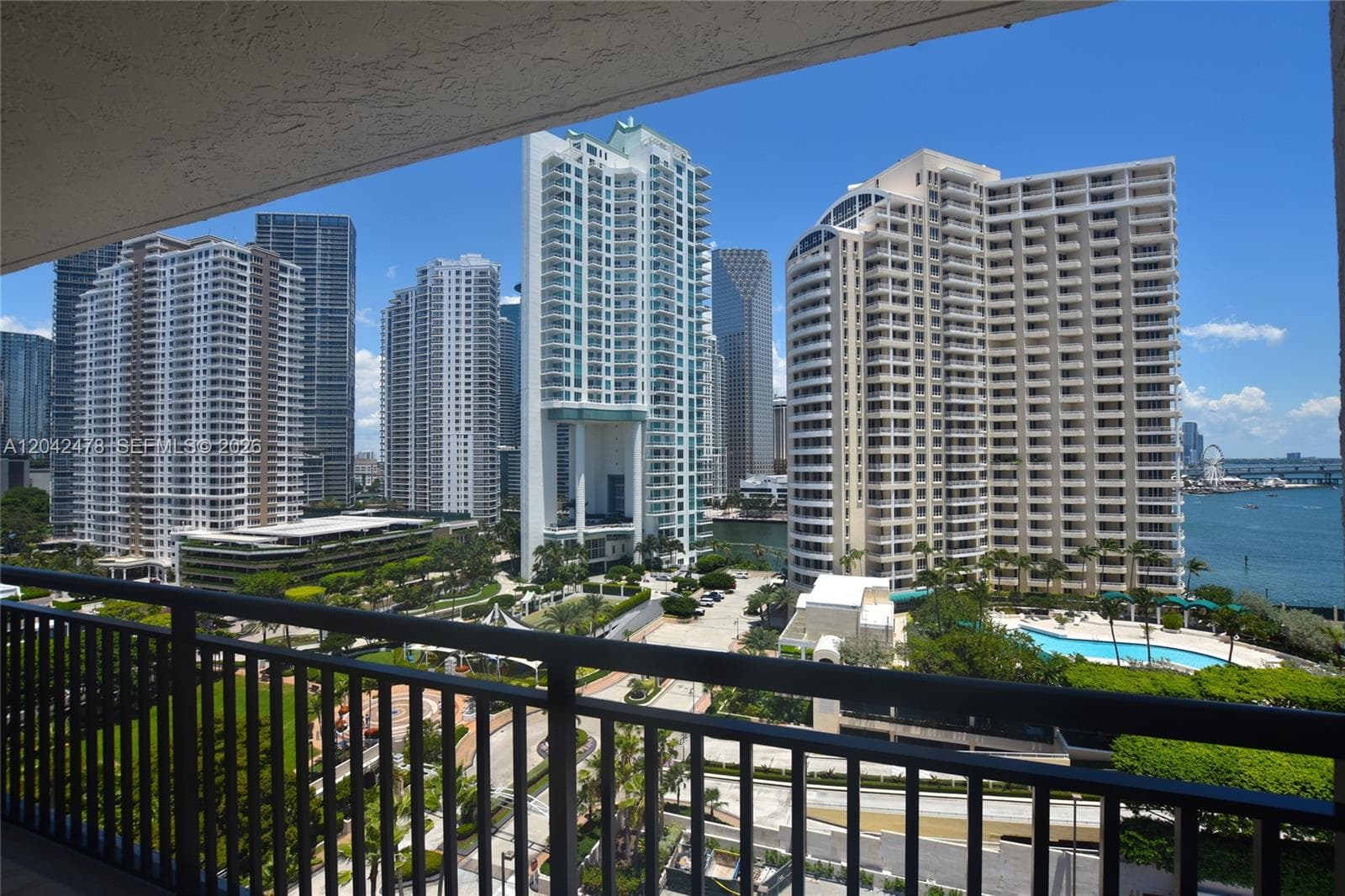 540 Brickell Key Dr # 1513, Miami FL 33131