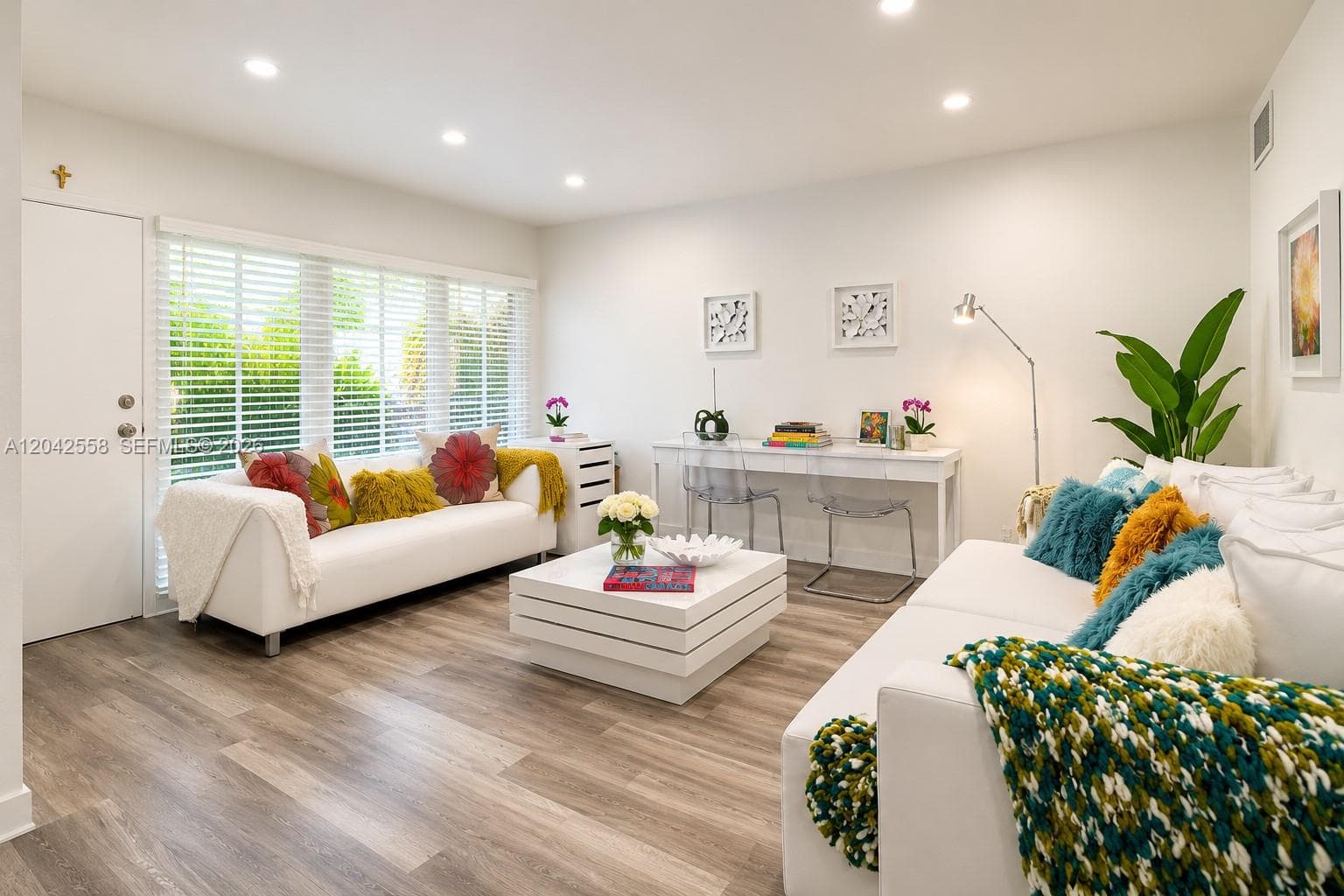 35 Edgewater Dr # 107, Coral Gables FL 33133