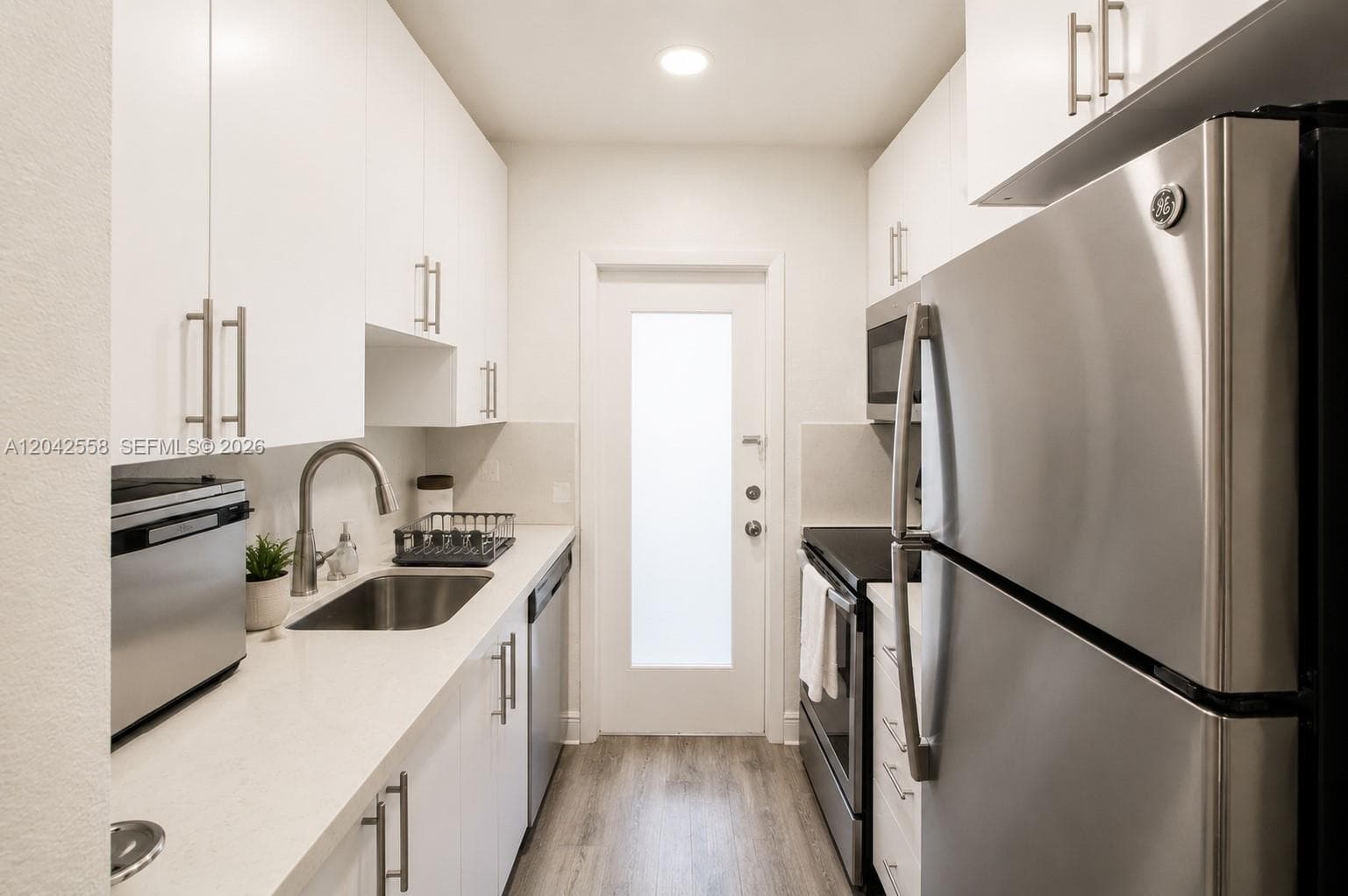 35 Edgewater Dr # 107, Coral Gables FL 33133
