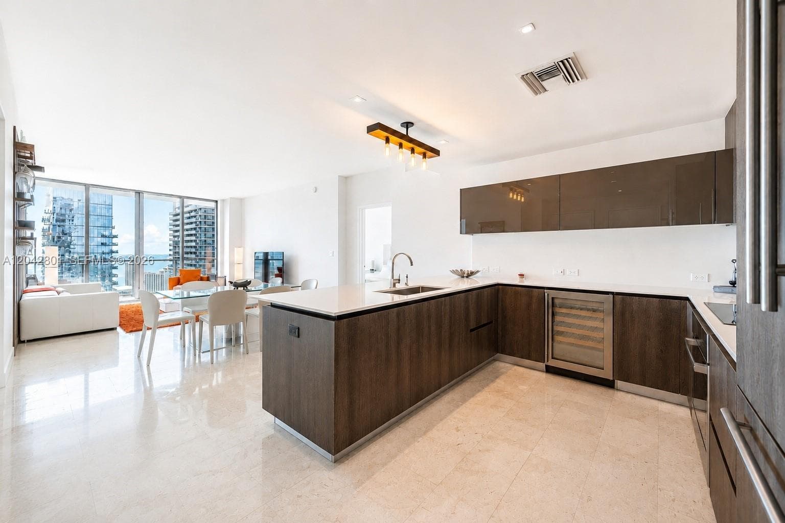 88 SW 7 Street # 3403, Miami FL 33130