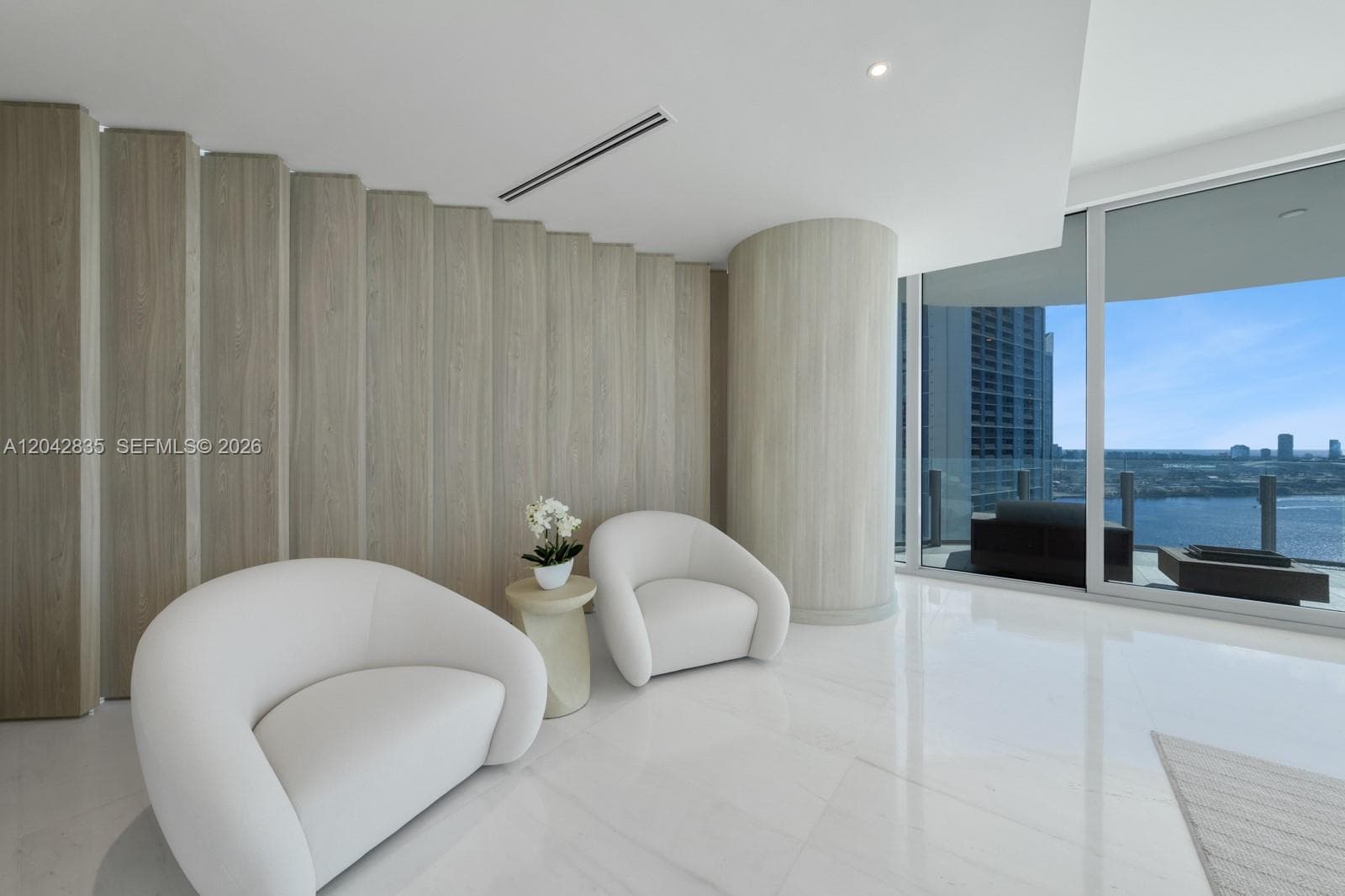 300 Biscayne Boulevard Way # 2701, Miami FL 33131