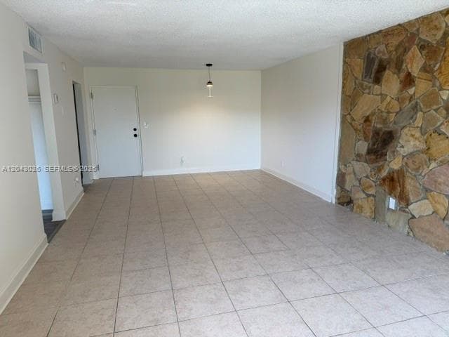 8405 NW 8th St # 303, Miami FL 33126