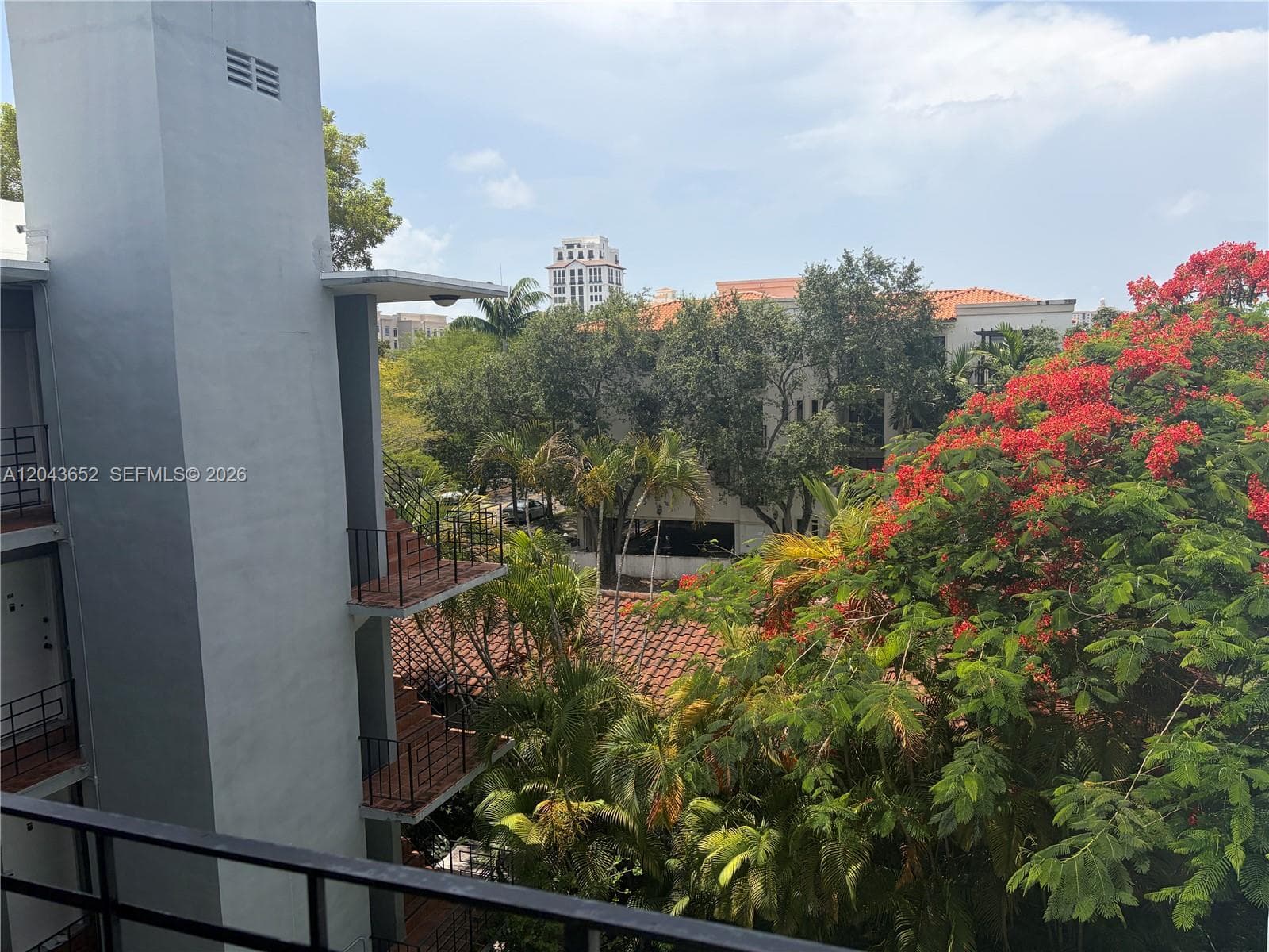 820 Salzedo St # 405, Coral Gables FL 33134
