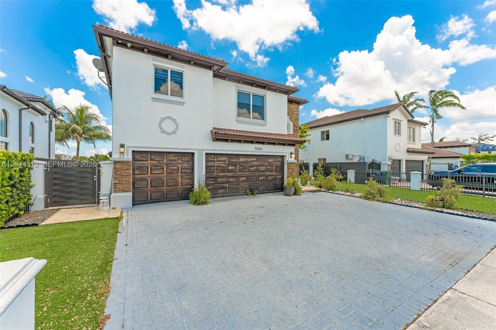 15262 SW 11th St, Miami FL 33194