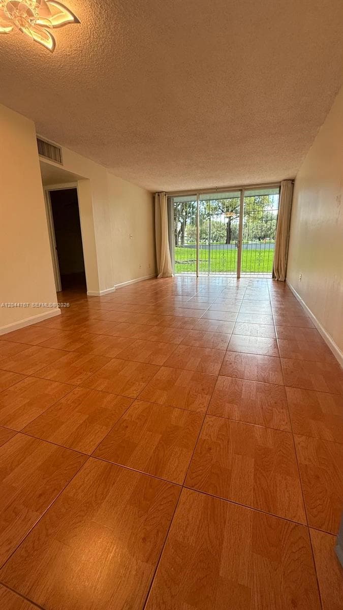110 Fontainebleau Blvd # 101, Miami FL 33172