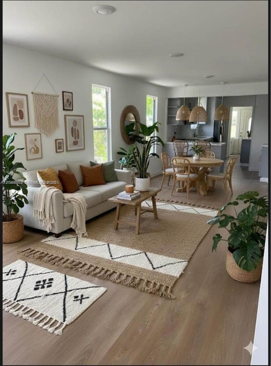 81 NW 44th St, Miami FL 33127