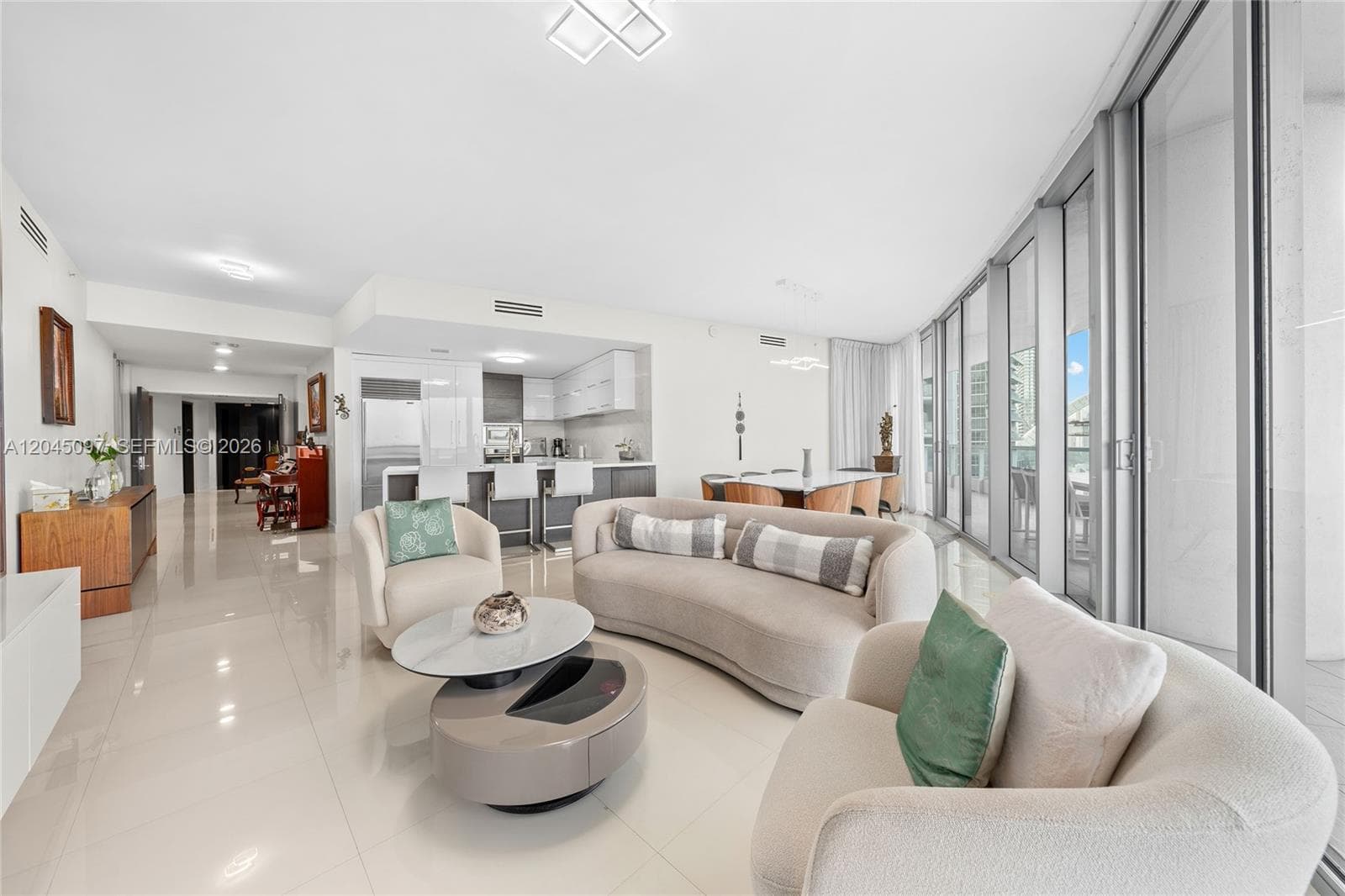 900 Biscayne Blvd # 2506, Miami FL 33132