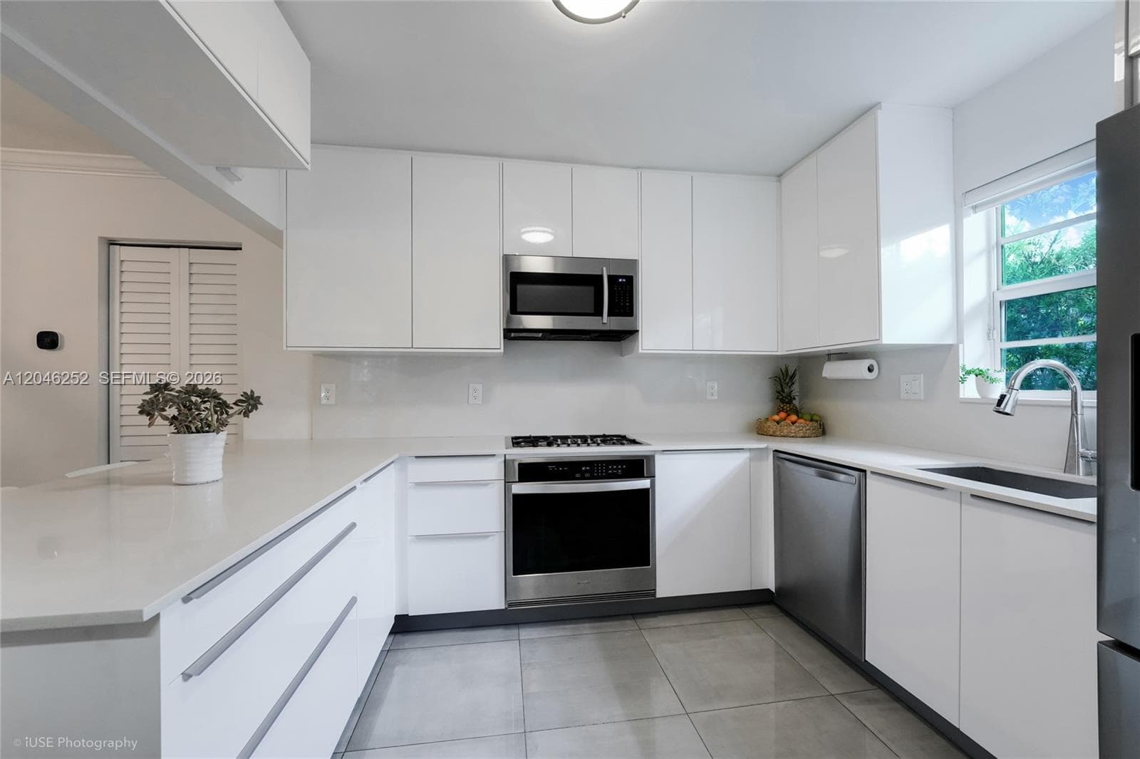 1556 Catalonia Ave, Coral Gables FL 33134