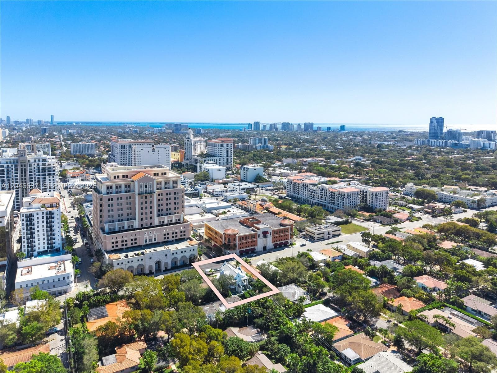 2712 S Le Jeune Rd, Coral Gables FL 33134