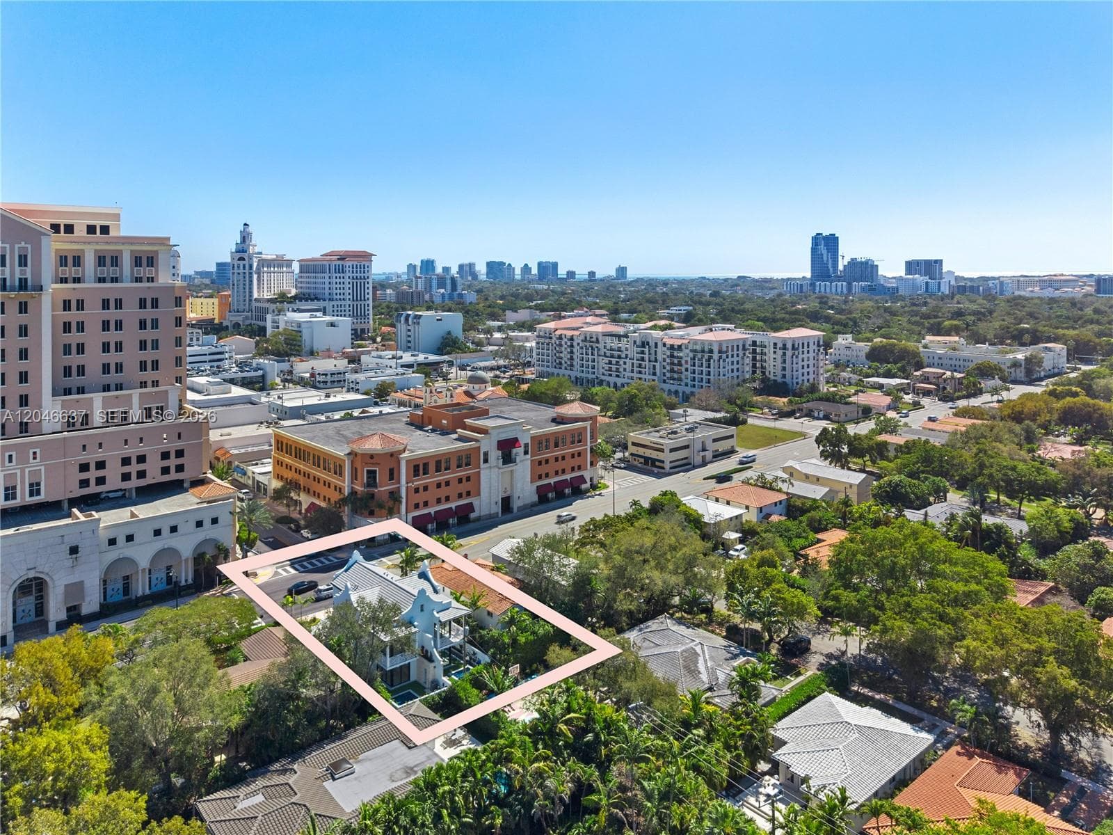 2712 S Le Jeune Rd, Coral Gables FL 33134
