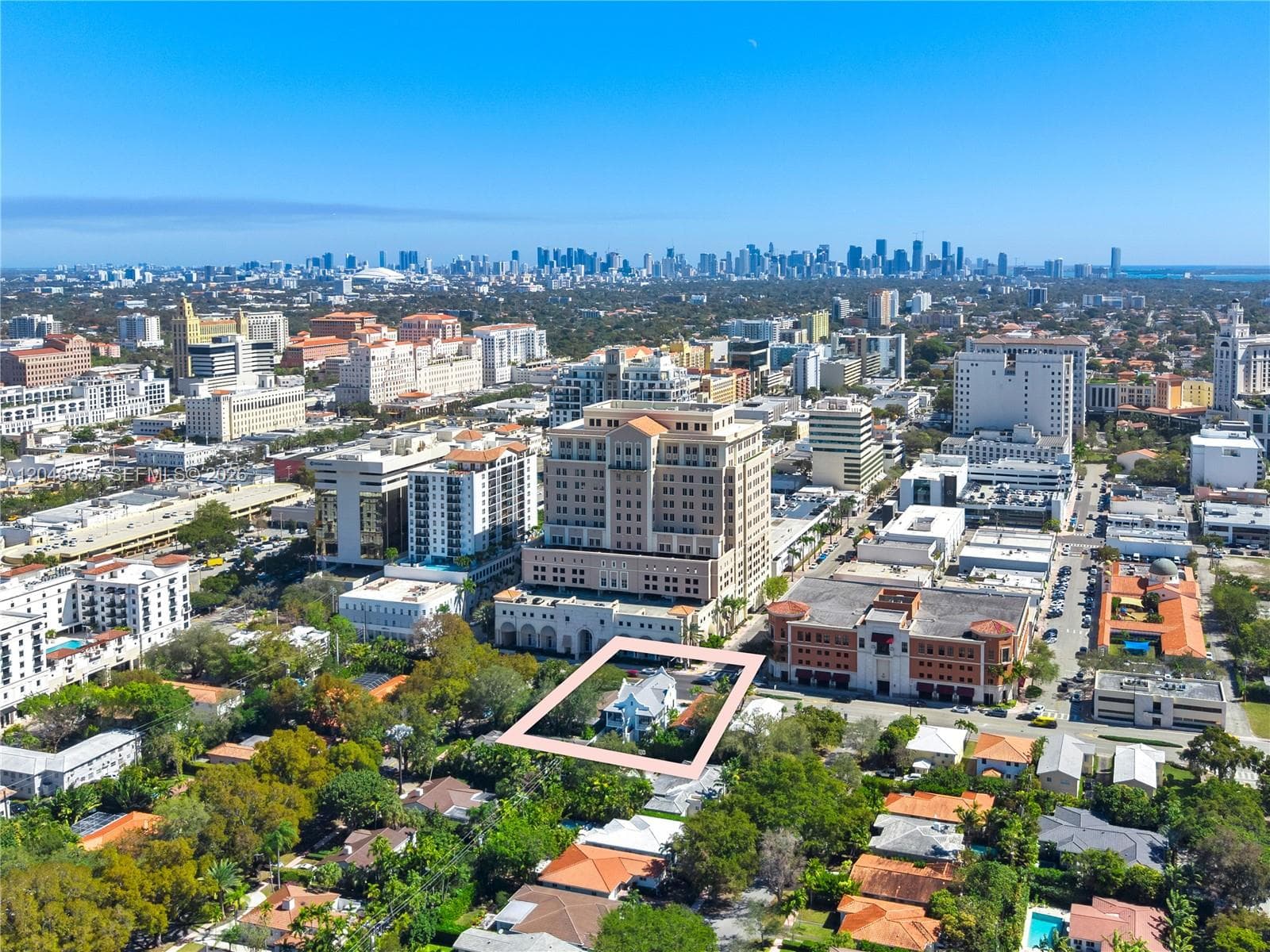 2712 S Le Jeune Rd, Coral Gables FL 33134