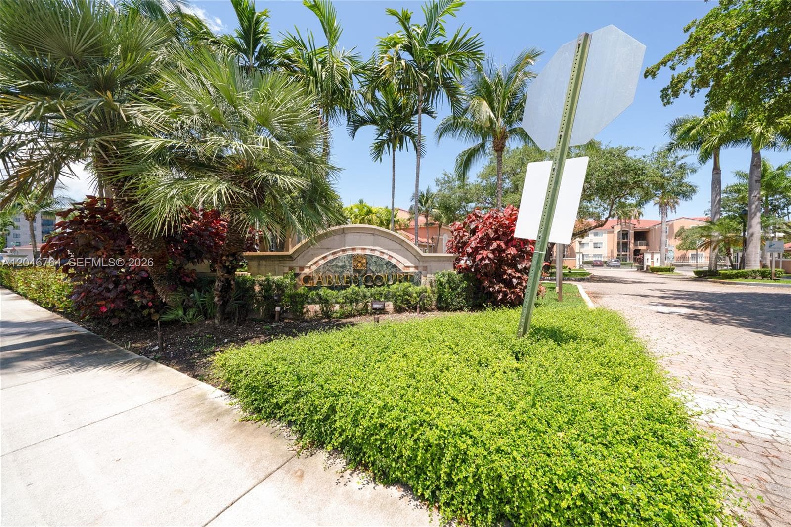 6851 SW 44th St # 208, Miami FL 33155
