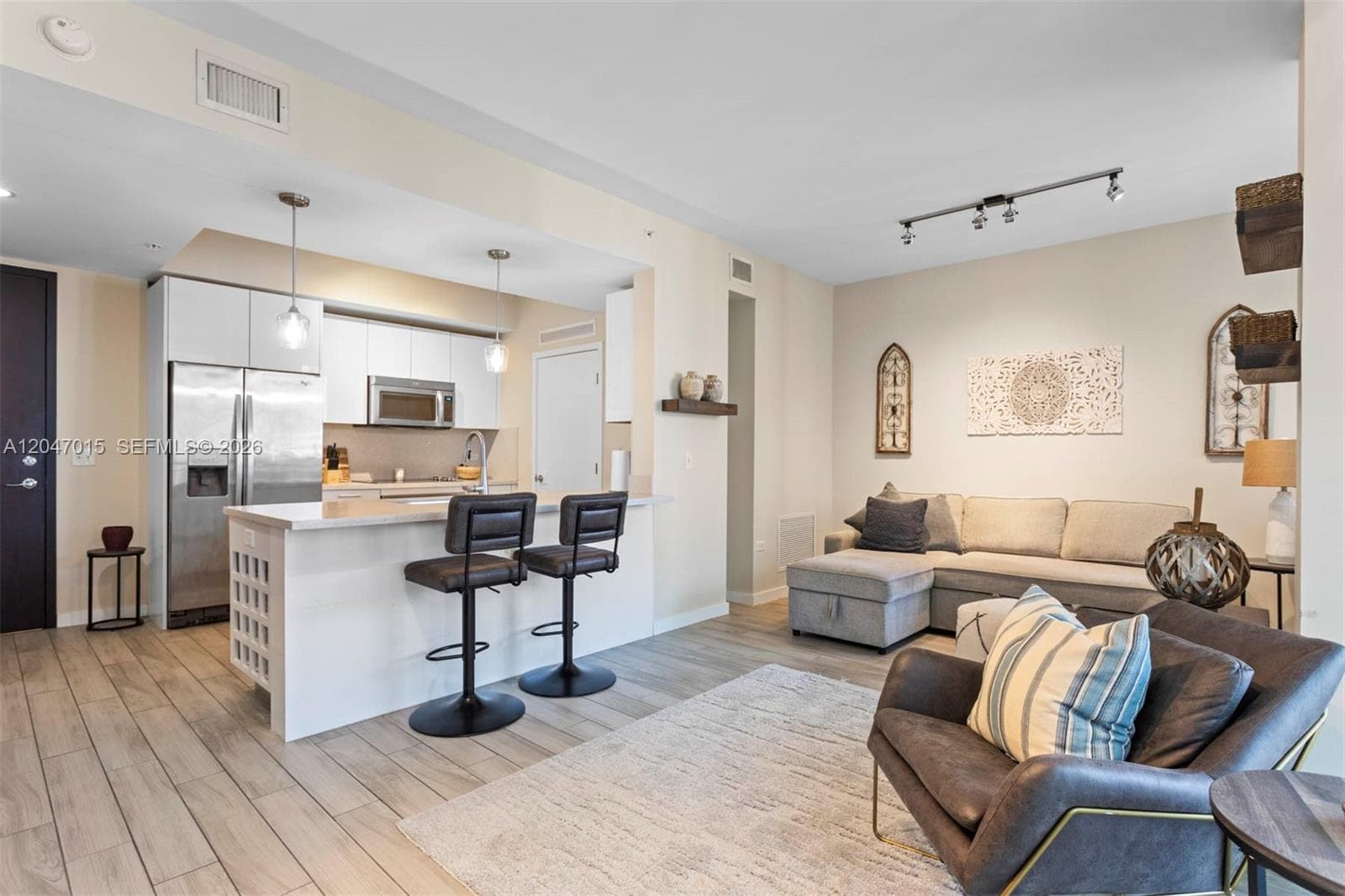 999 SW 1st Ave # 2015, Miami FL 33130