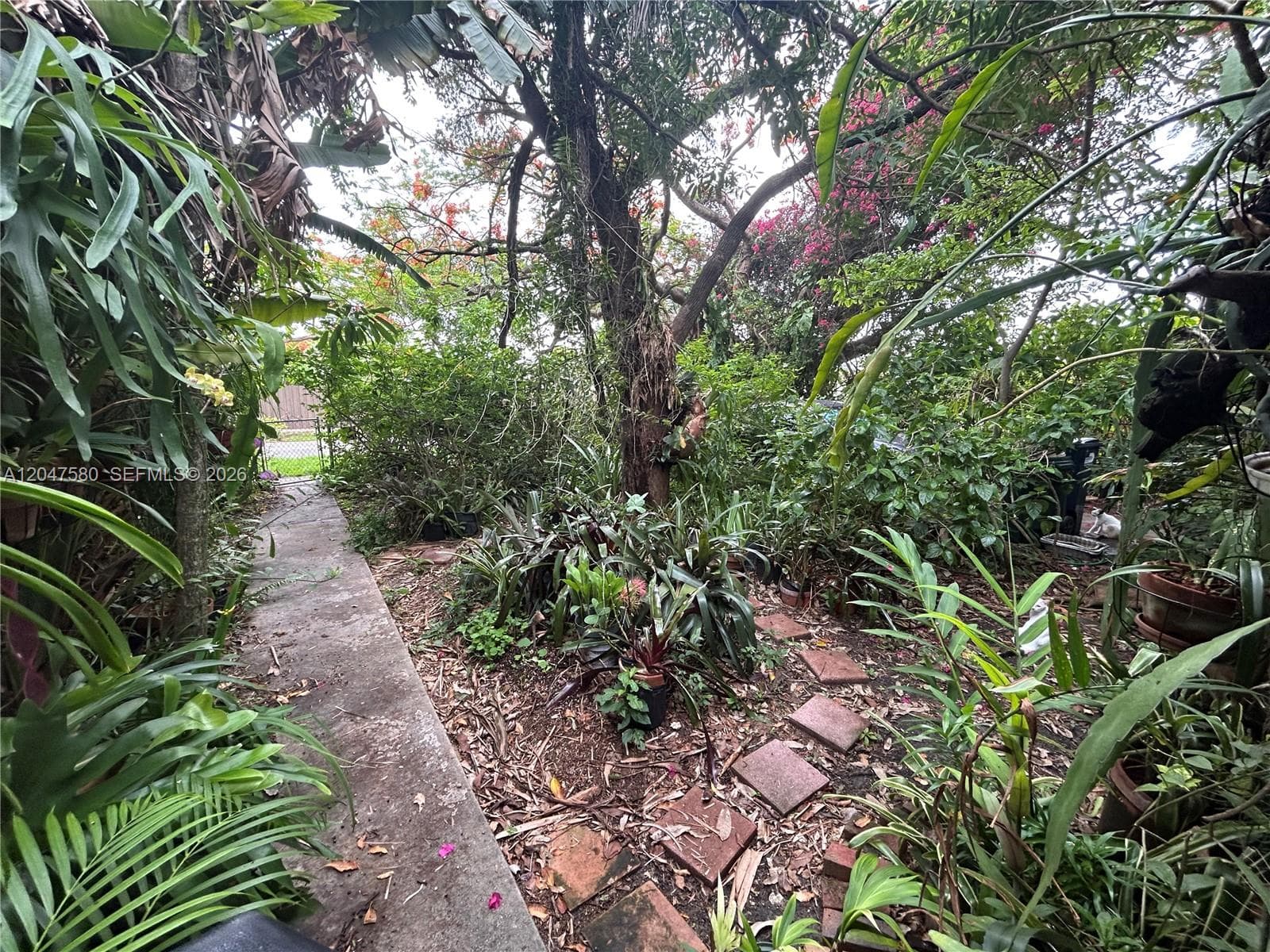 8285 SW 47th St, Miami FL 33155