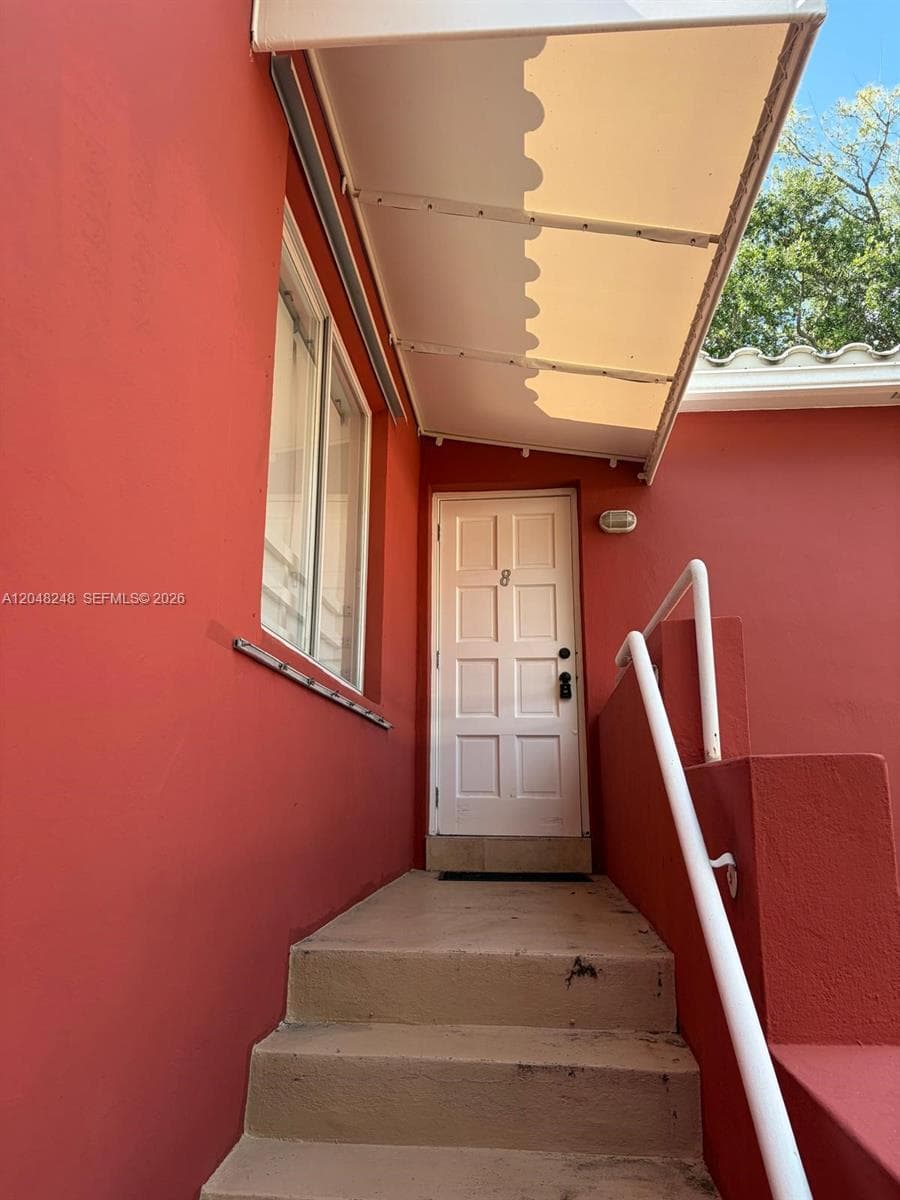 544 NE 62nd St # 8, Miami FL 33138