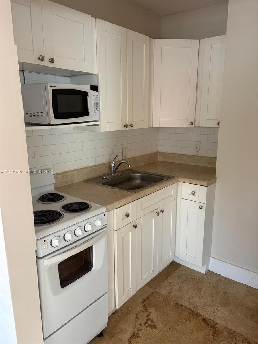 544 NE 62nd St # 8, Miami FL 33138