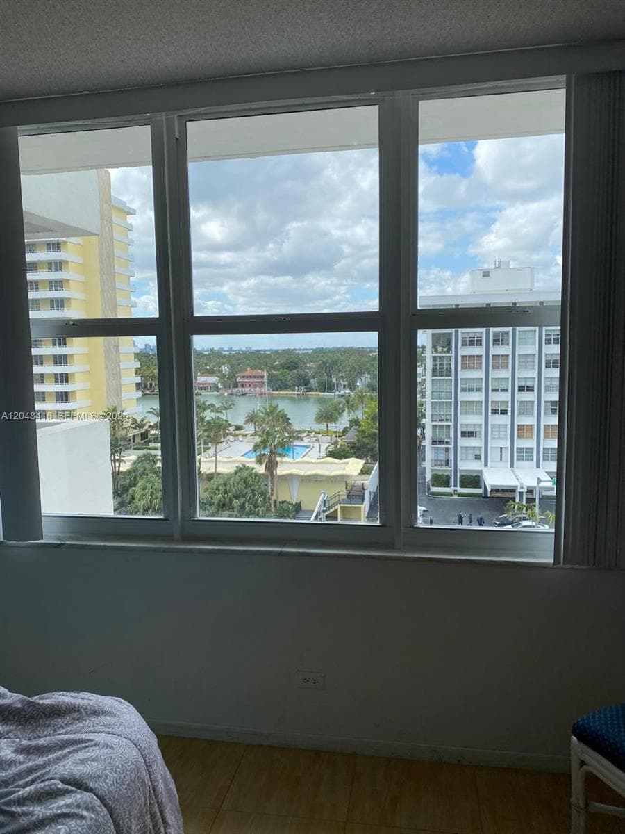 5601 Collins Ave # 722, Miami Beach FL 33140