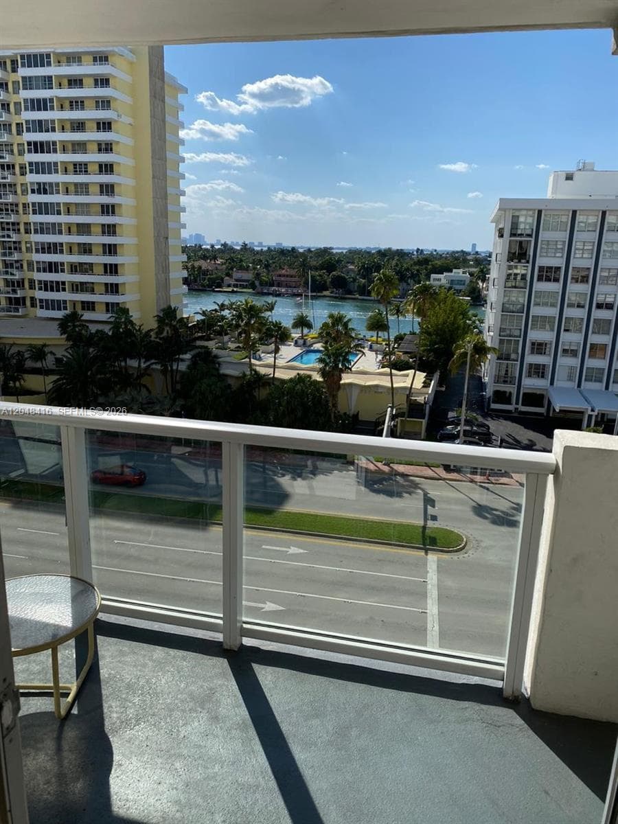 5601 Collins Ave # 722, Miami Beach FL 33140