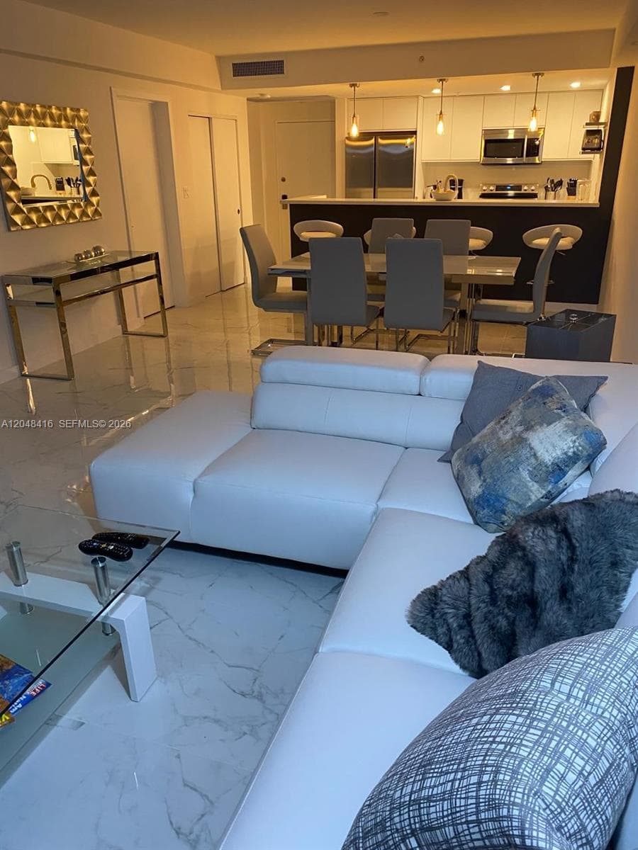 5601 Collins Ave # 722, Miami Beach FL 33140