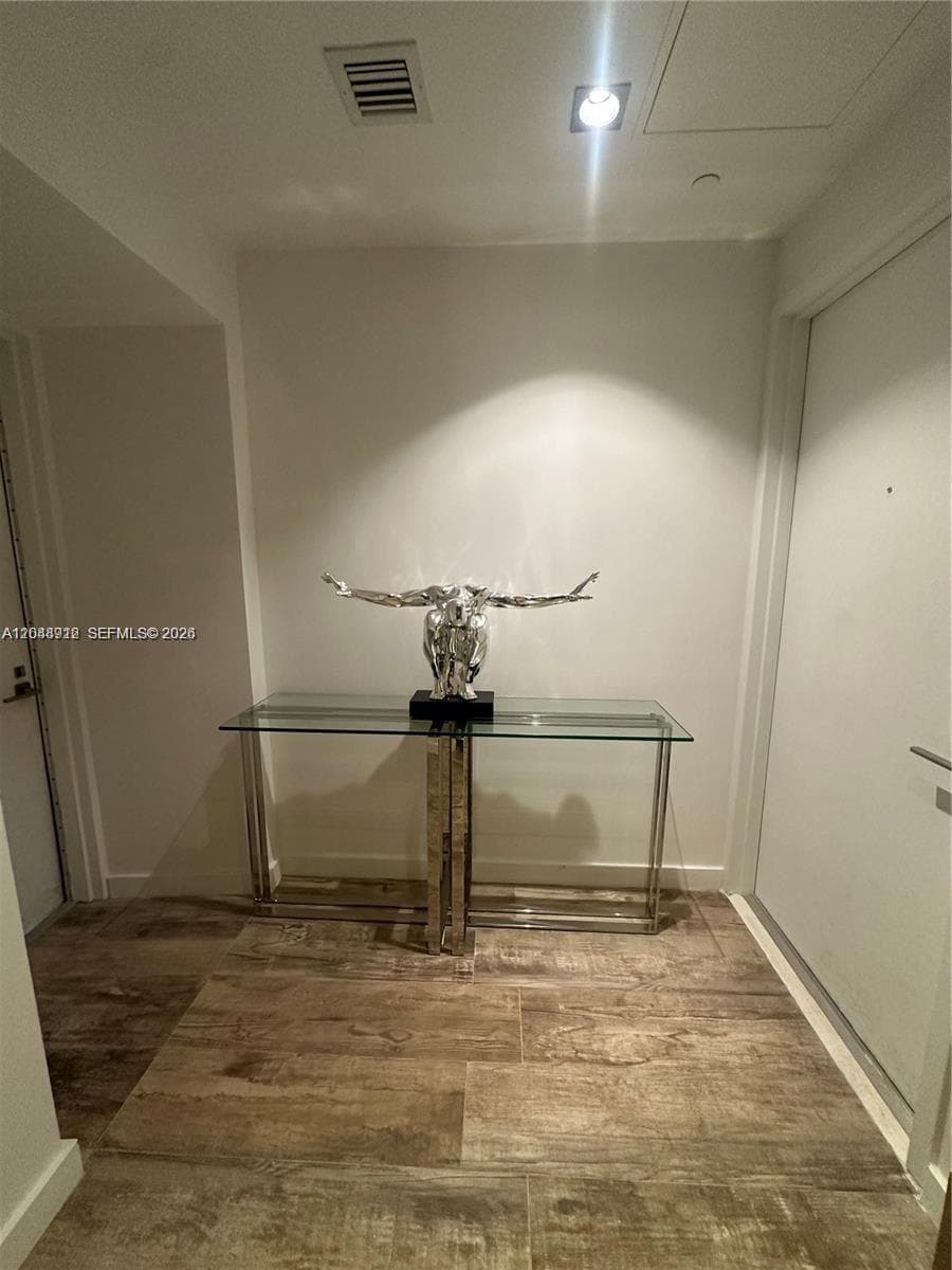 650 NE 32nd St # 4205, Miami FL 33137