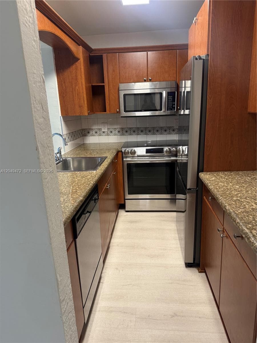 7403 SW 82nd St # 109N, Miami FL 33143