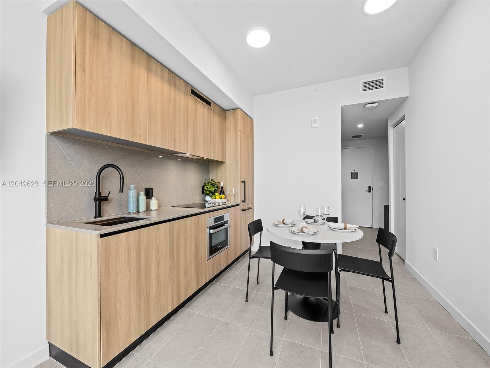 121 NE 5th St # 3703, Miami FL 33132