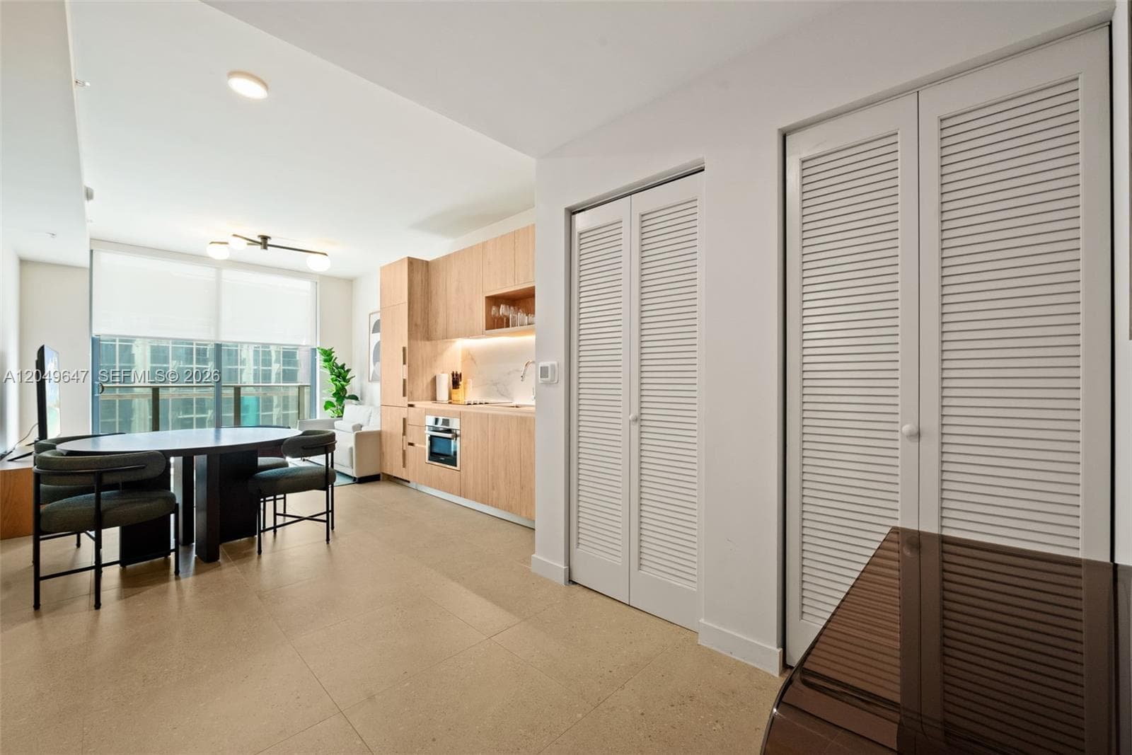 11 NE 6th St # 2004, Miami FL 33132