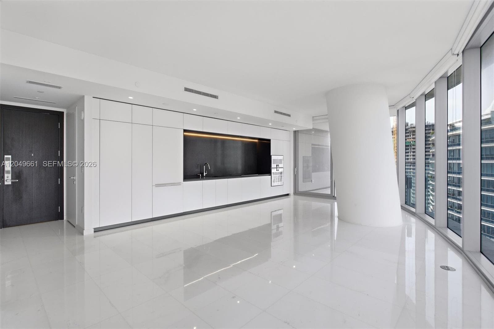 300 Biscayne Boulevard Way # 4808W, Miami FL 33131