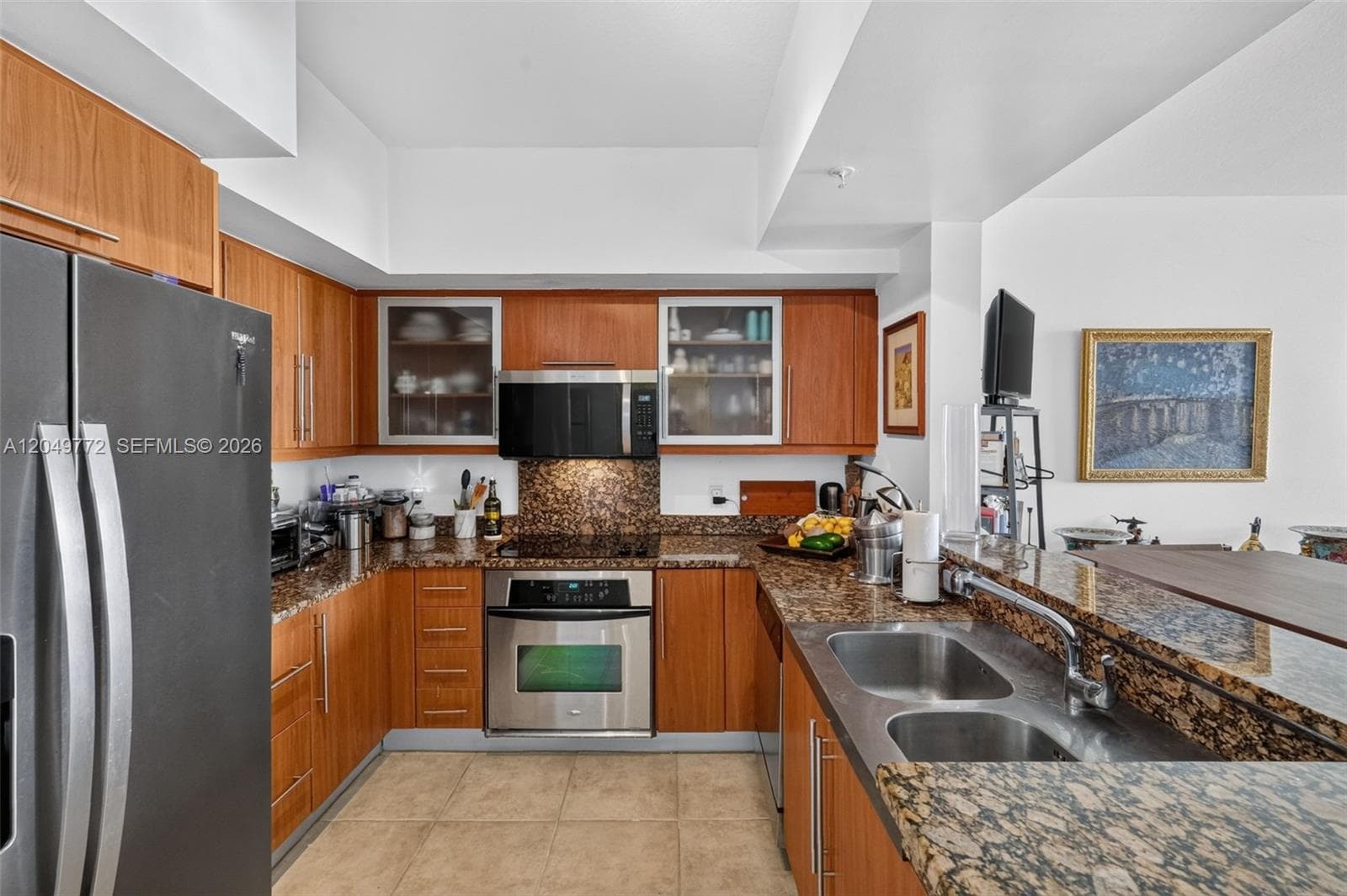 888 Douglas # 806, Coral Gables FL 33134