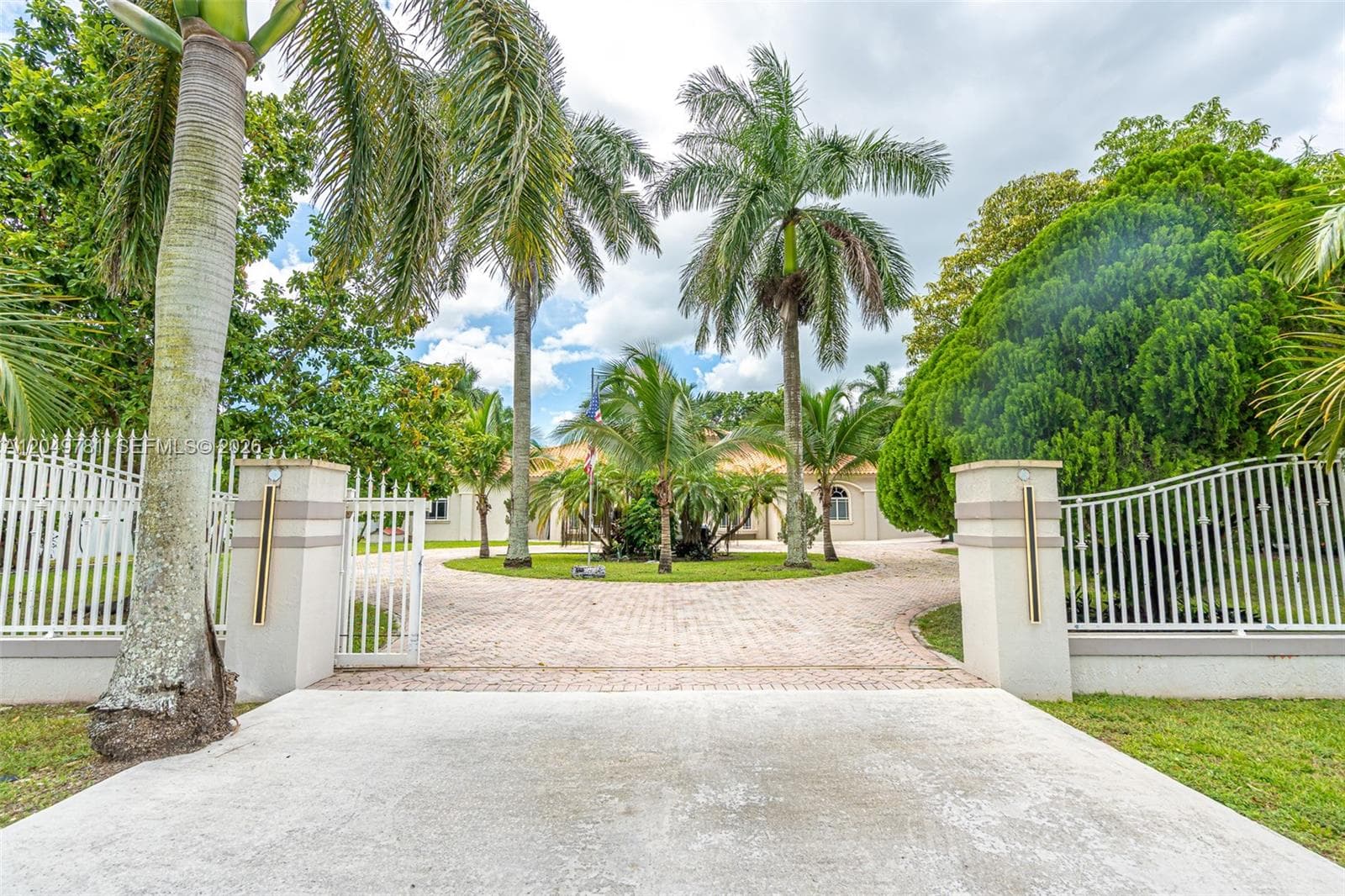 18390 SW 200th St, Miami FL 33187