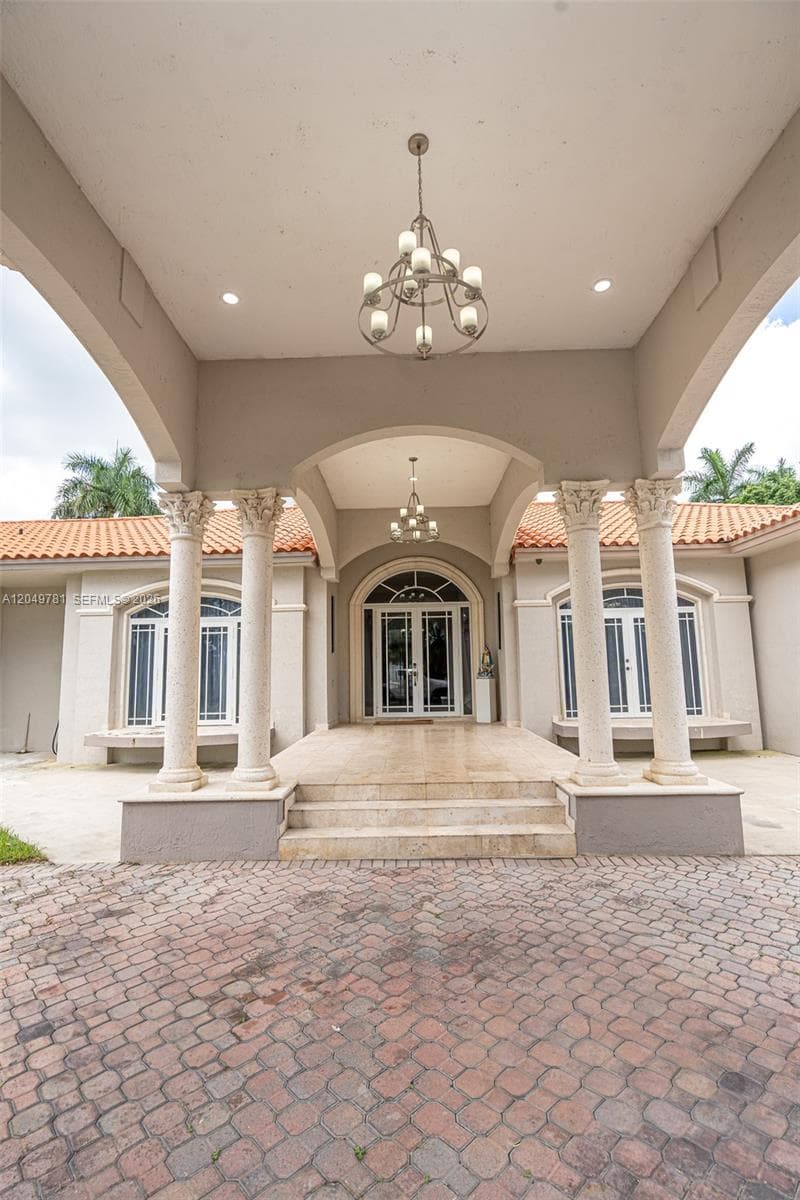 18390 SW 200th St, Miami FL 33187