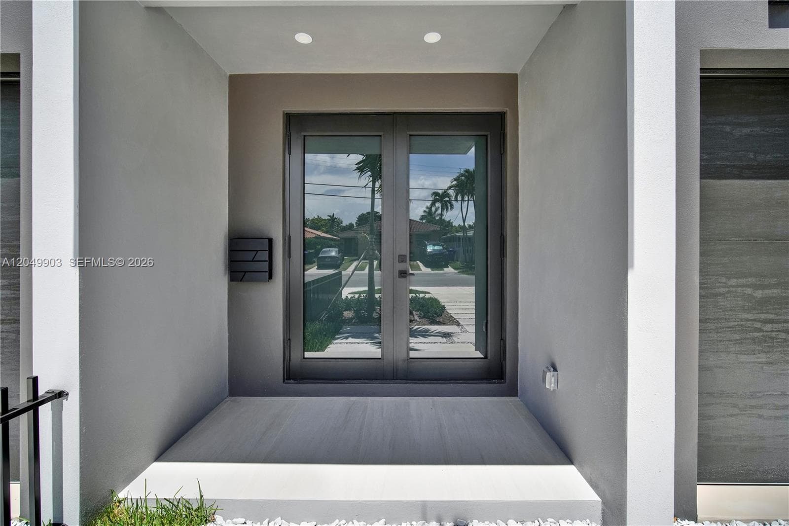 2889 SW 35th Ave # 2889, Miami FL 33133
