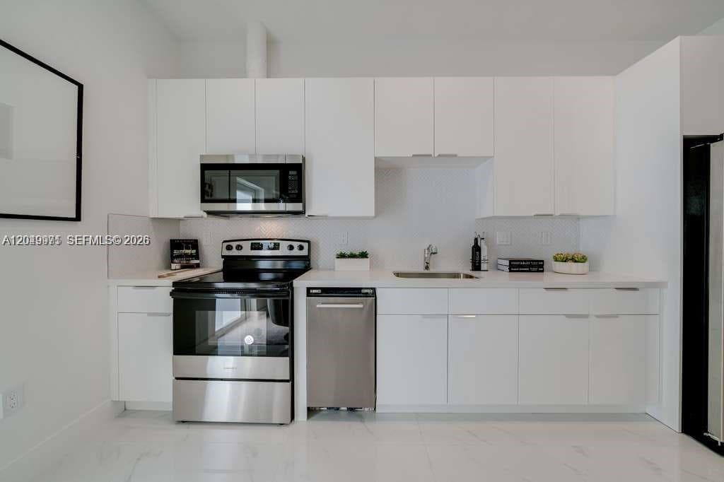 2936 NW 27th St # 2936, Miami FL 33142
