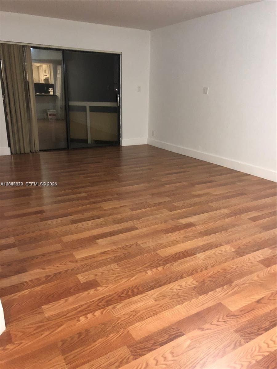 8290 Lake Dr # 349, Doral FL 33166