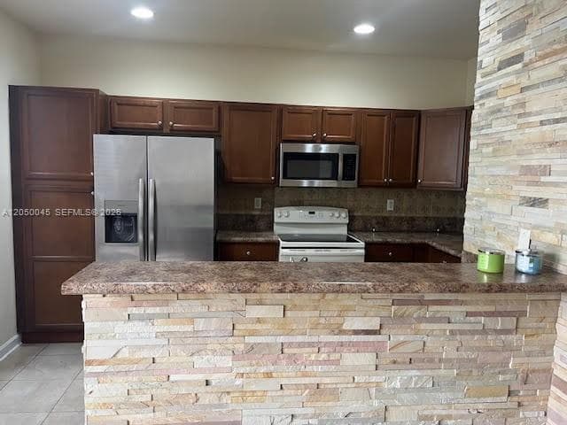 17087 SW 93rd St, Miami FL 33196