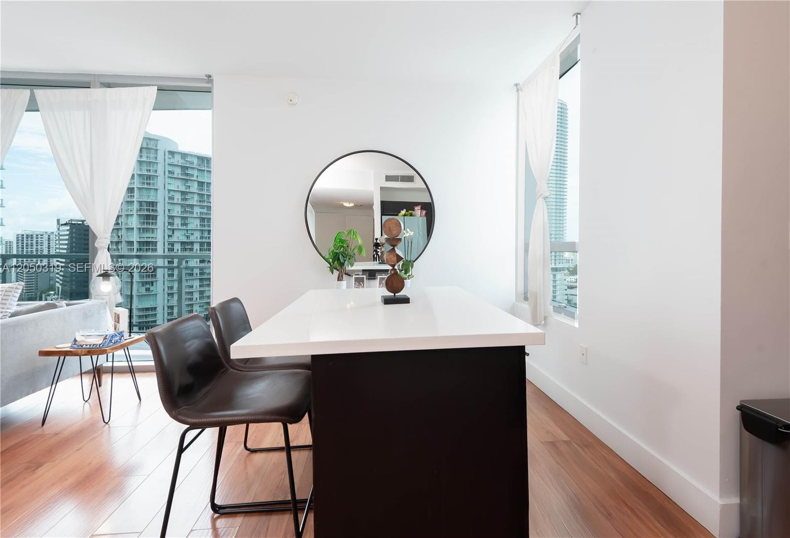 90 SW 3rd St # 2113, Miami FL 33130