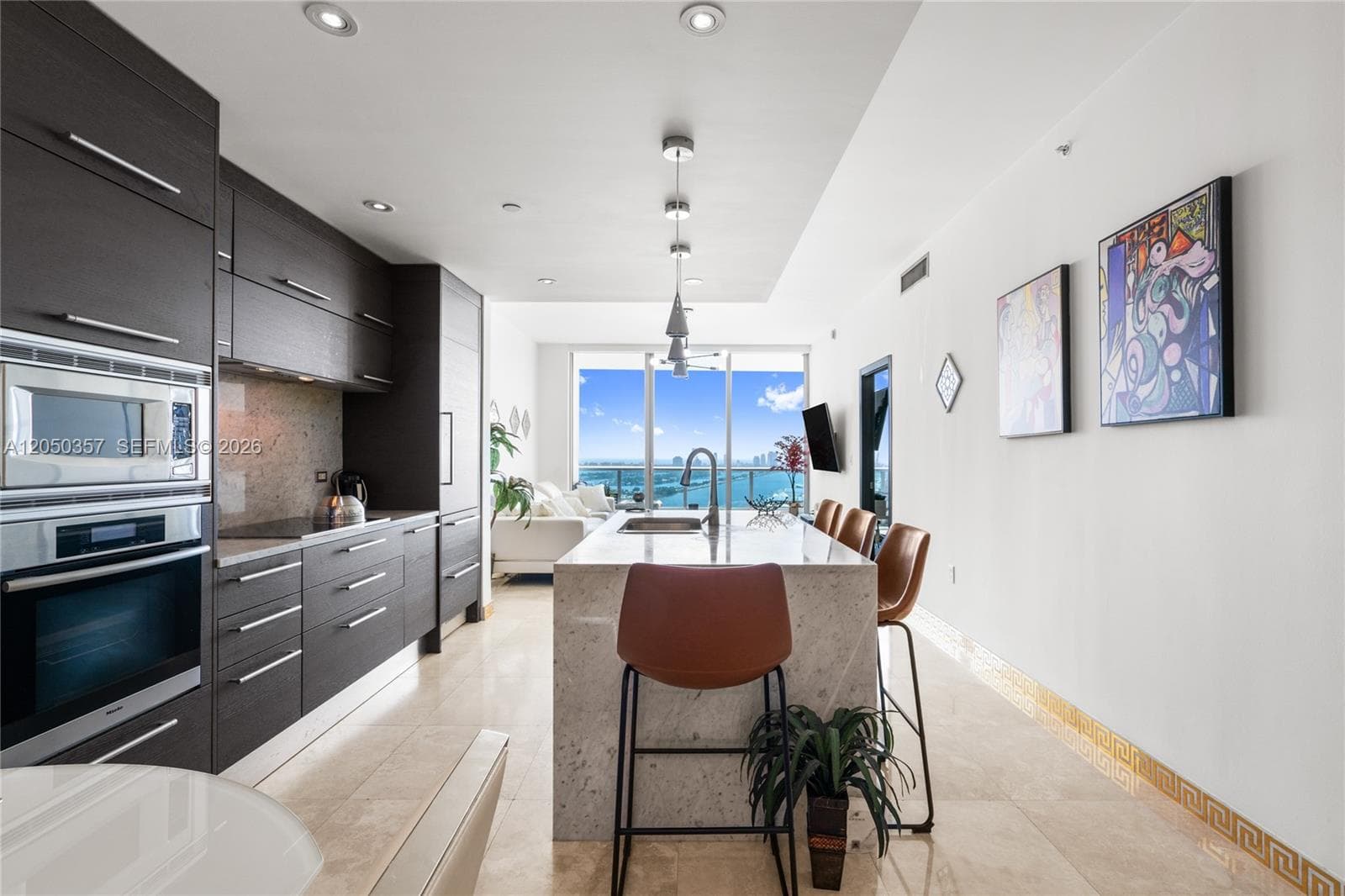 900 Biscayne Blvd # 3704, Miami FL 33132