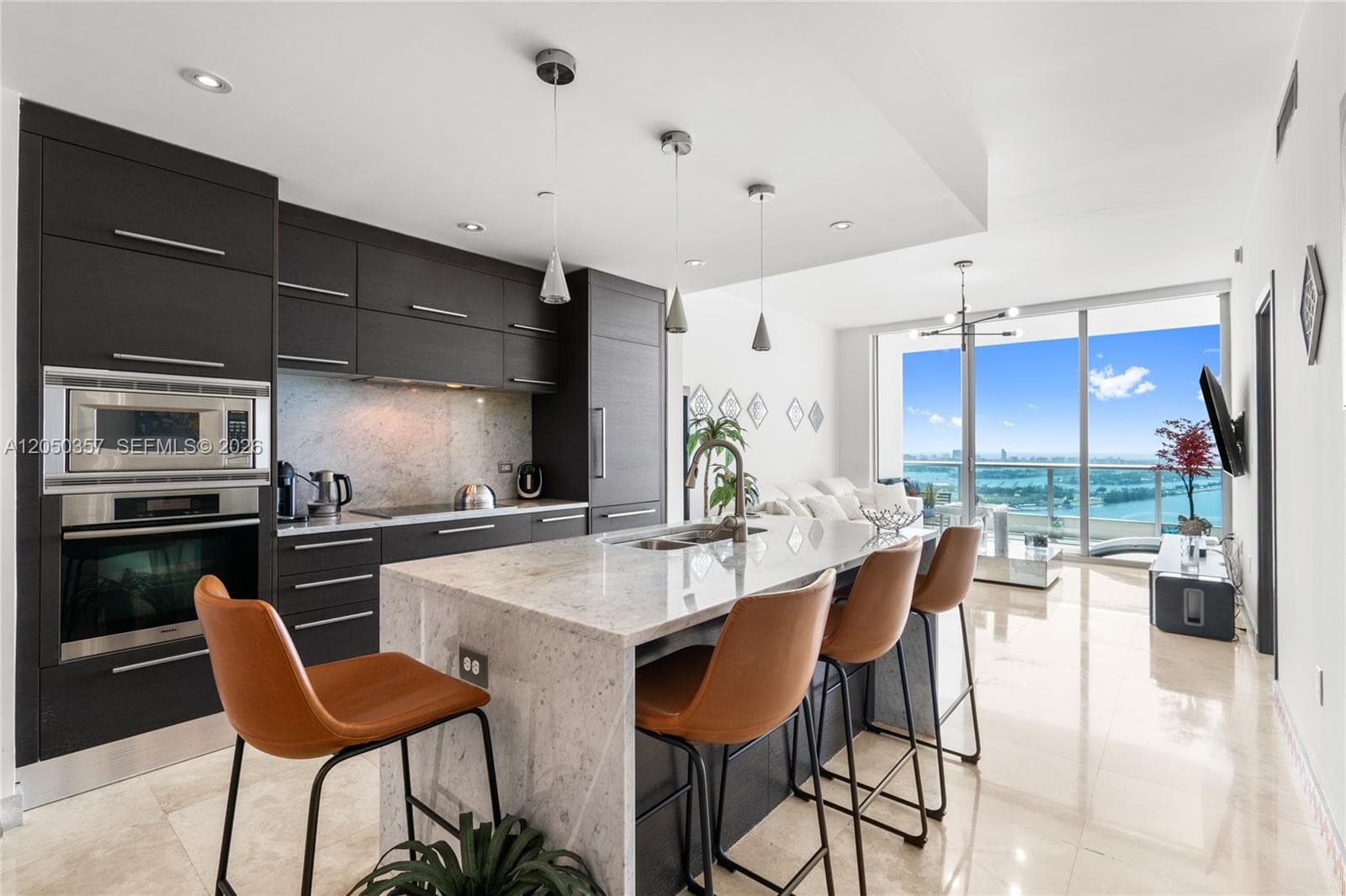 900 Biscayne Blvd # 3704, Miami FL 33132