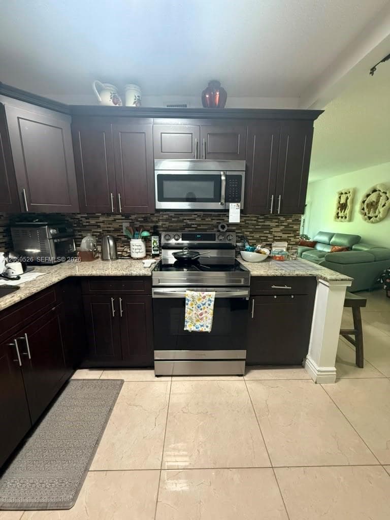 9405 W Flagler St # 212D, Miami FL 33174