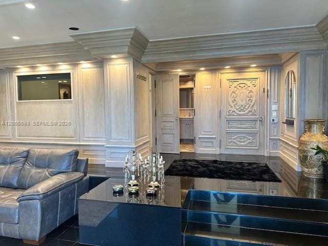 11111 Biscayne Blvd, Miami FL 33181