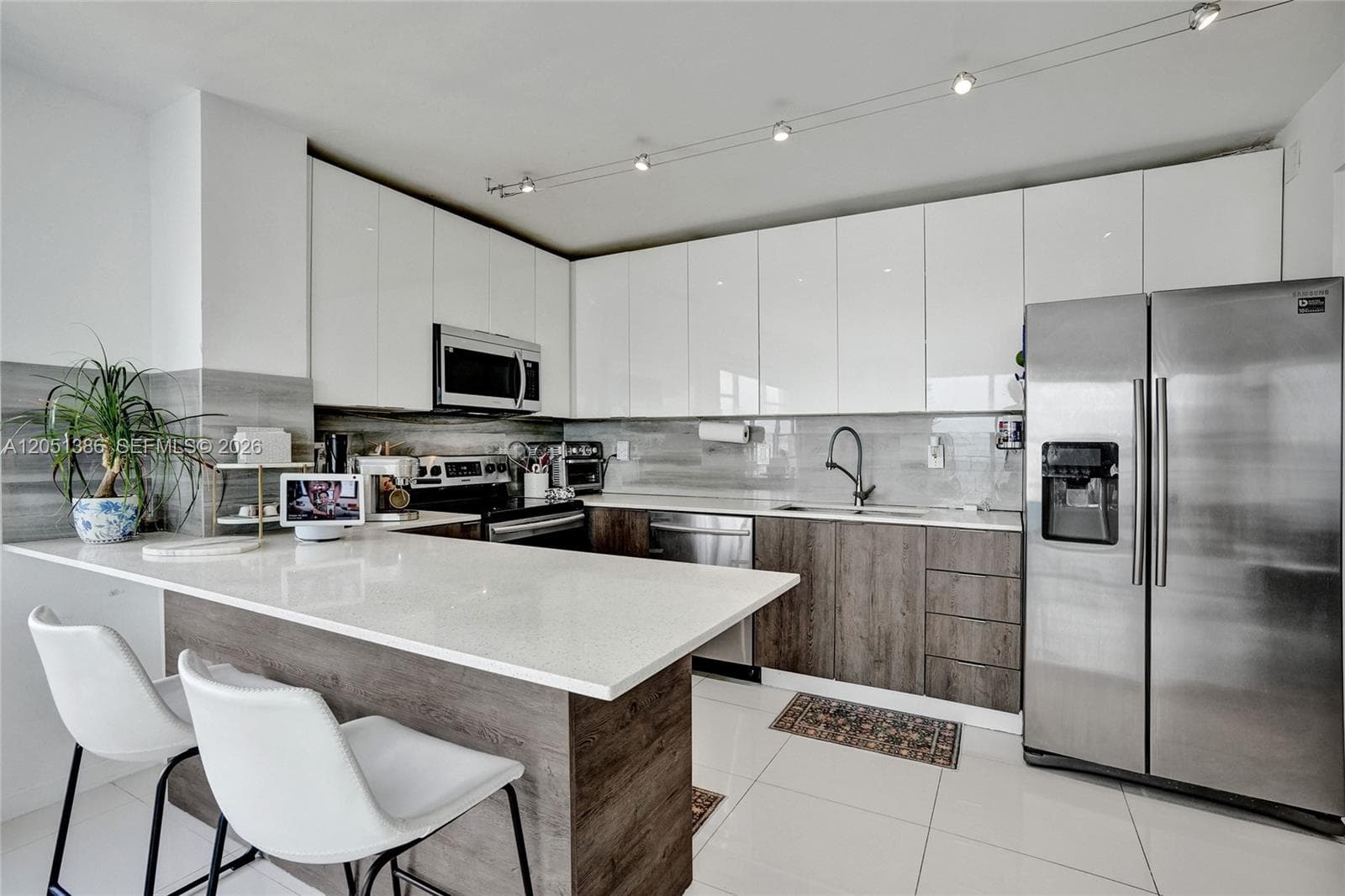 11111 Biscayne Blvd # 1915, Miami FL 33181