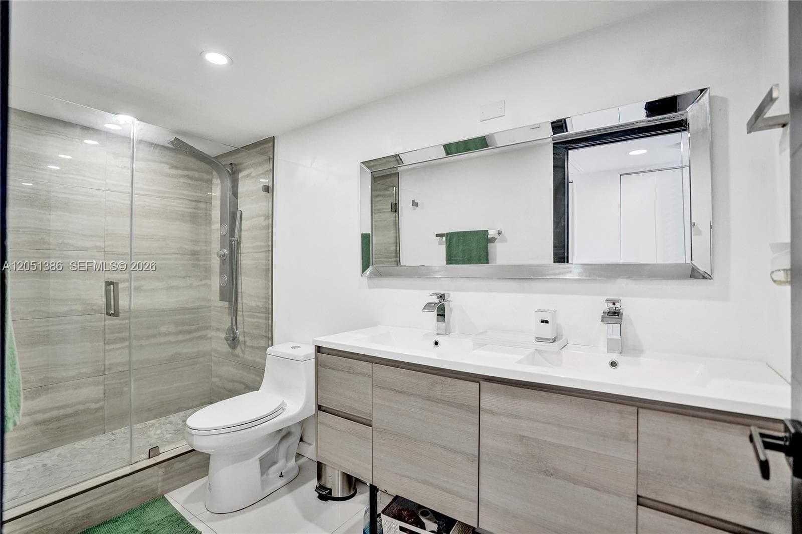 11111 Biscayne Blvd # 1915, Miami FL 33181