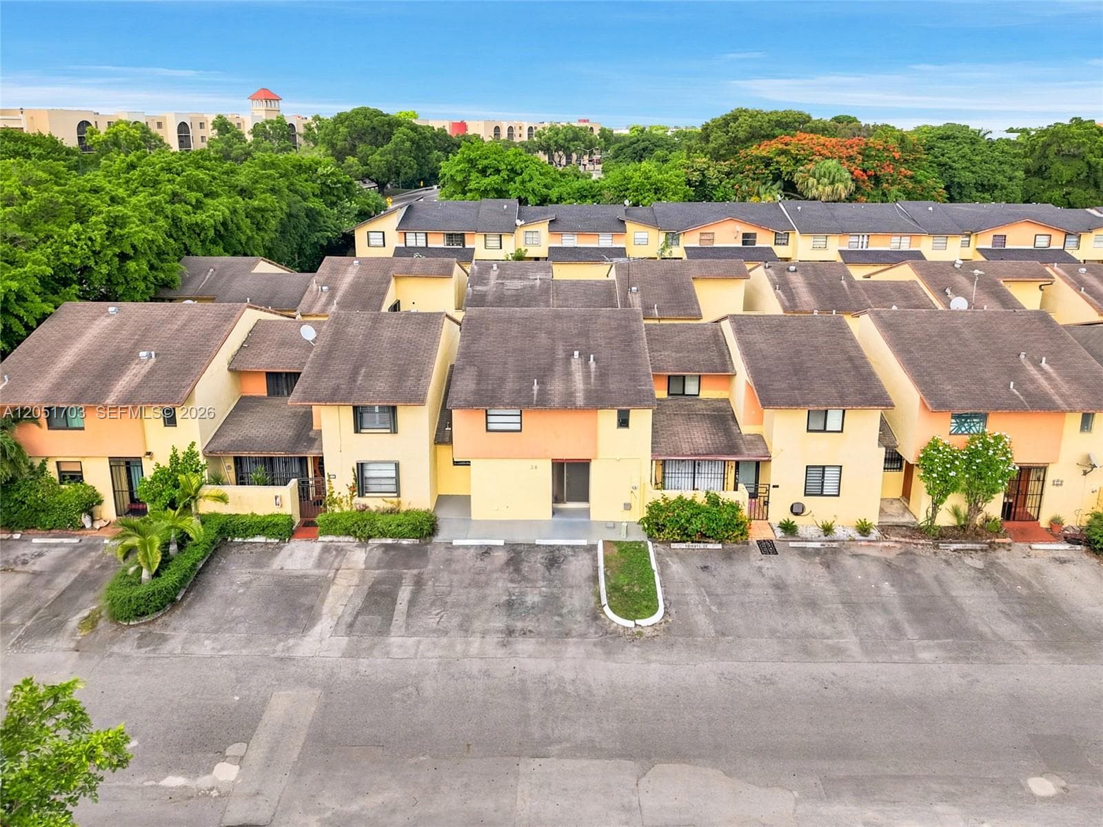 9674 Fontainebleau Blvd # 28, Miami FL 33172