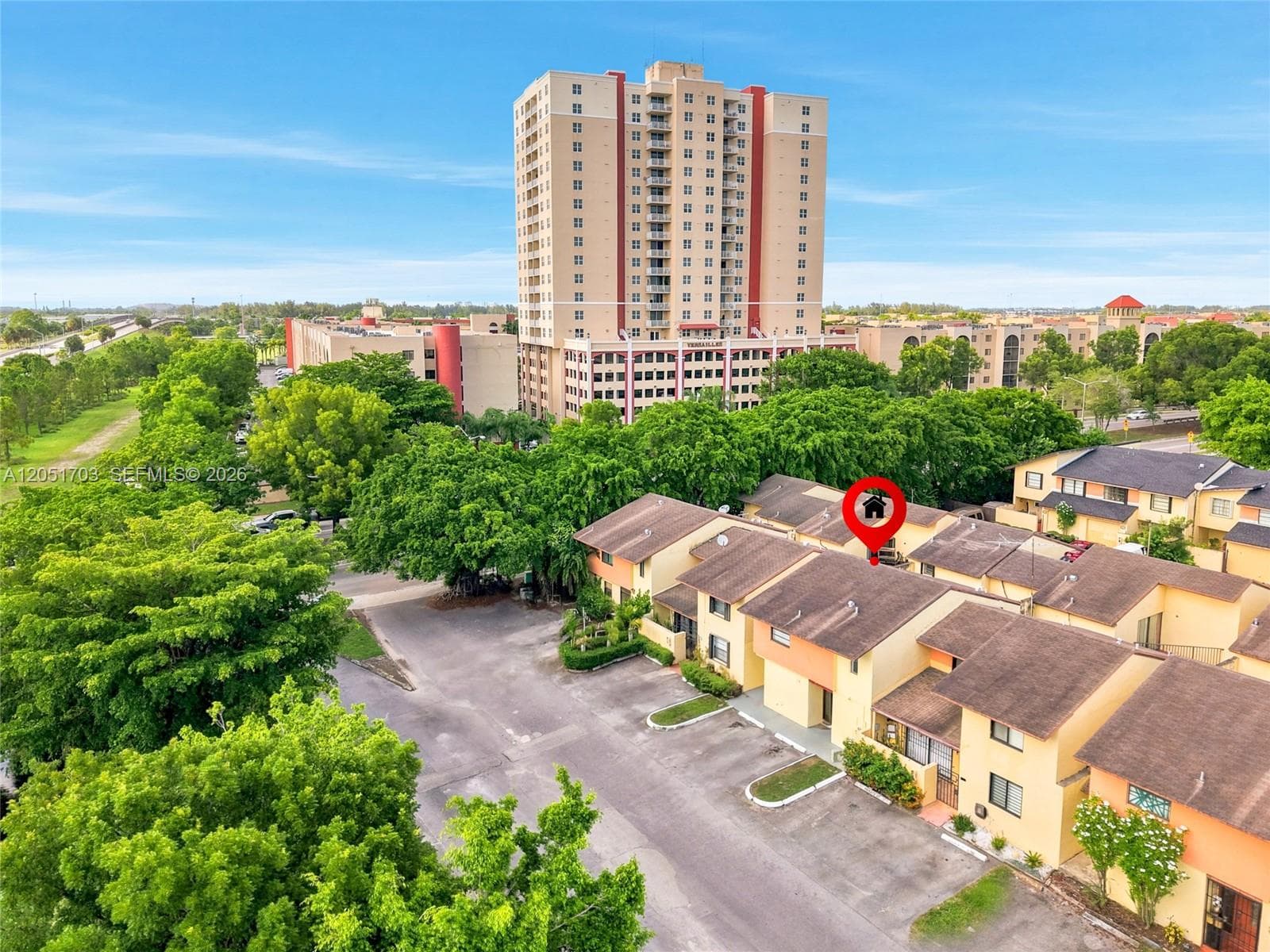 9674 Fontainebleau Blvd # 28, Miami FL 33172