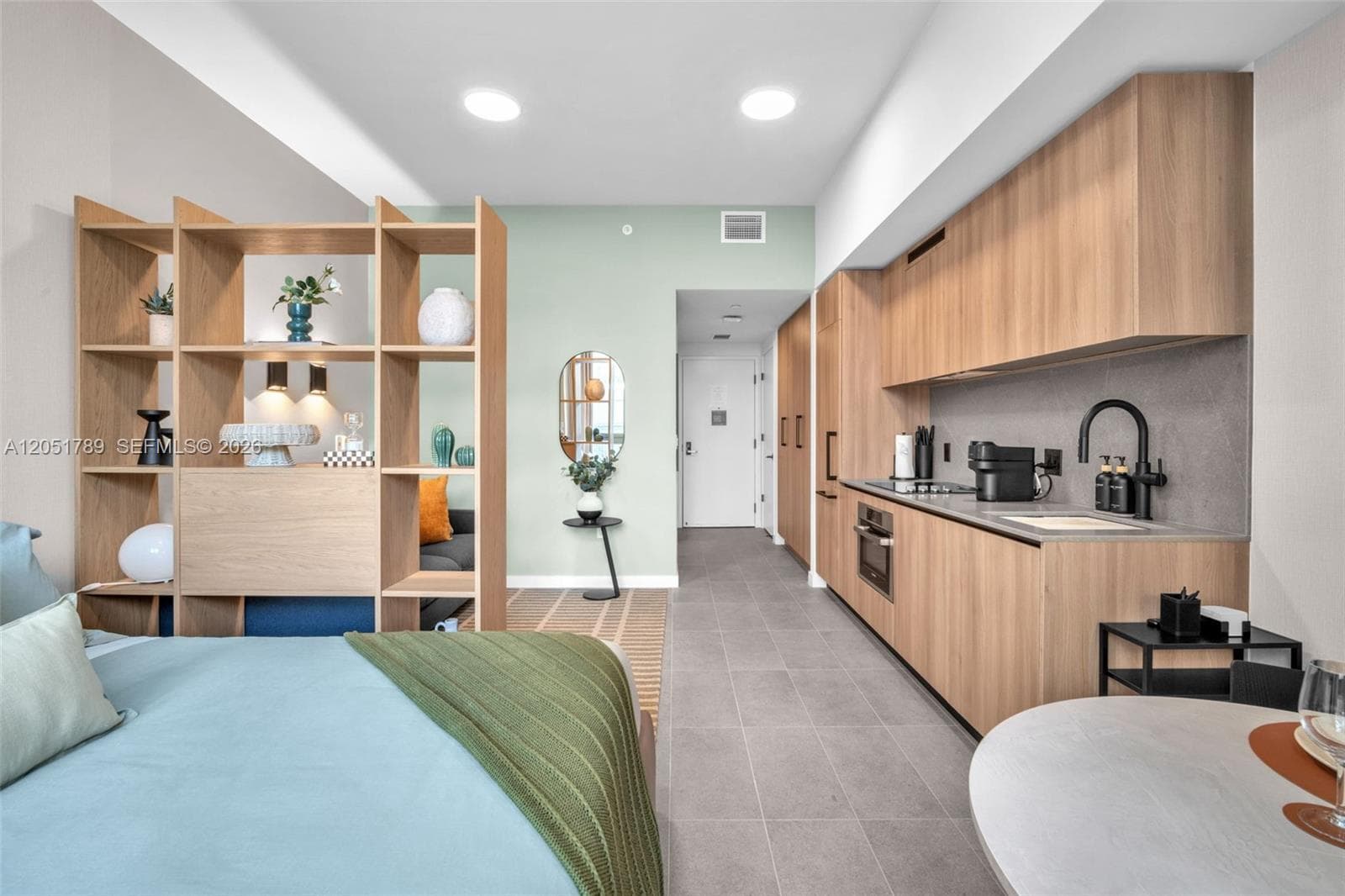 121 NE 5th St # 304, Miami FL 33132