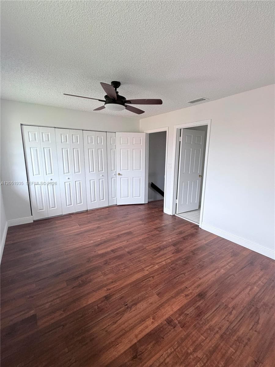9850 Hammocks Blvd # 107, Miami FL 33196