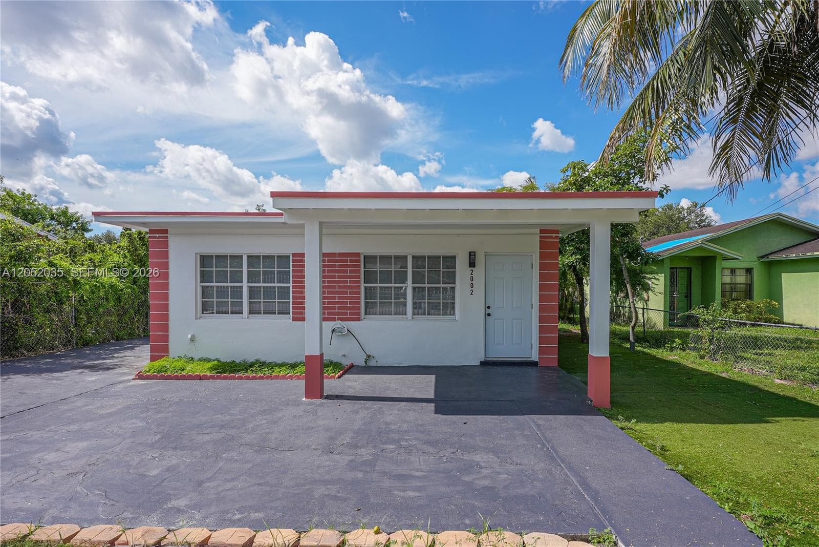 2002 NW 87th St, Miami FL 33147