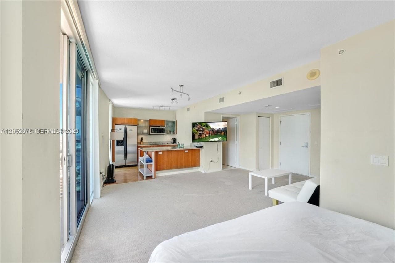 185 SW 7th St # 3100, Miami FL 33130