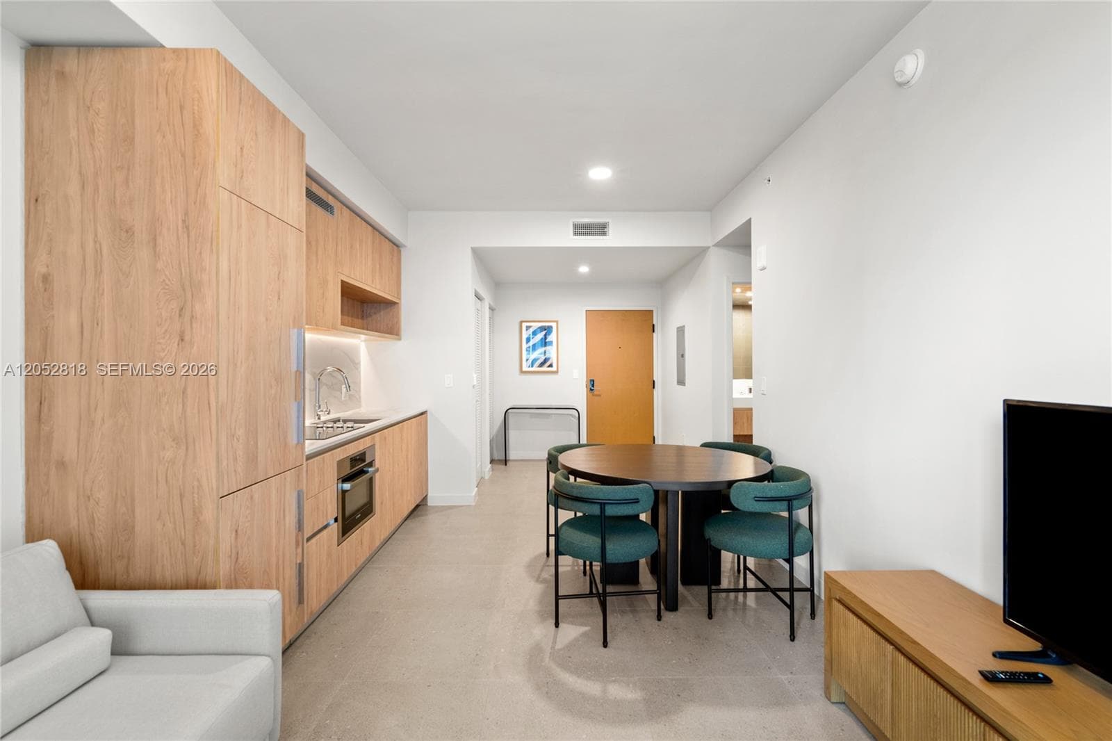 11 NE 6th St # 2204, Miami FL 33132